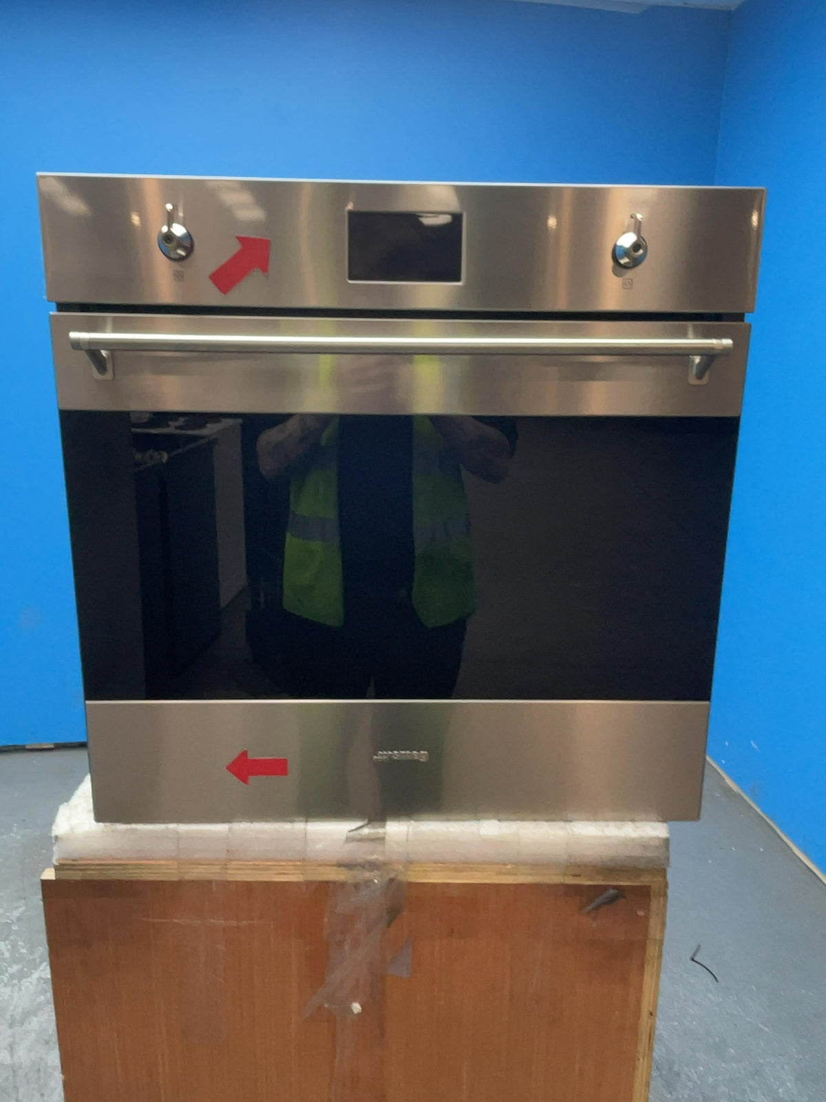 #GRC-165-729 - Smeg Classic 60cm Pyrolytic Single Oven – 68L Capacity, Thermo-Ventilated, AirFry