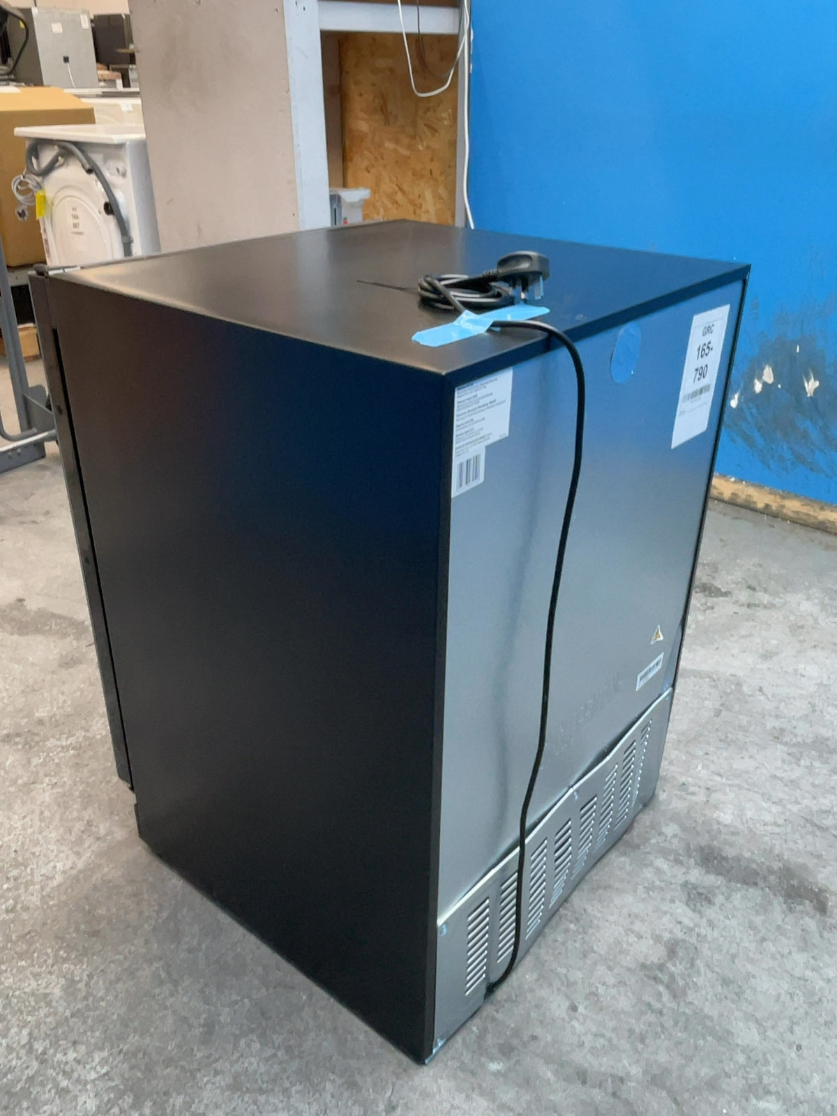 #GRC-165-790 - Hisense 46 Bottle Built-In Wine Cooler – Reversible Door, Touch Controls