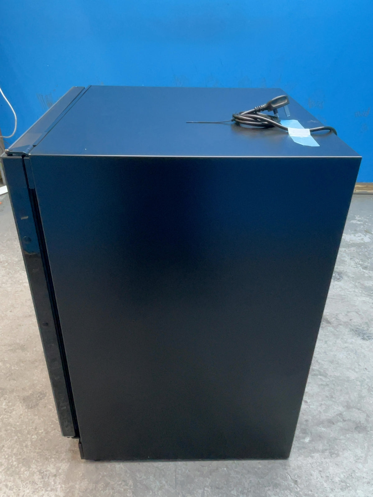 #GRC-165-790 - Hisense 46 Bottle Built-In Wine Cooler – Reversible Door, Touch Controls