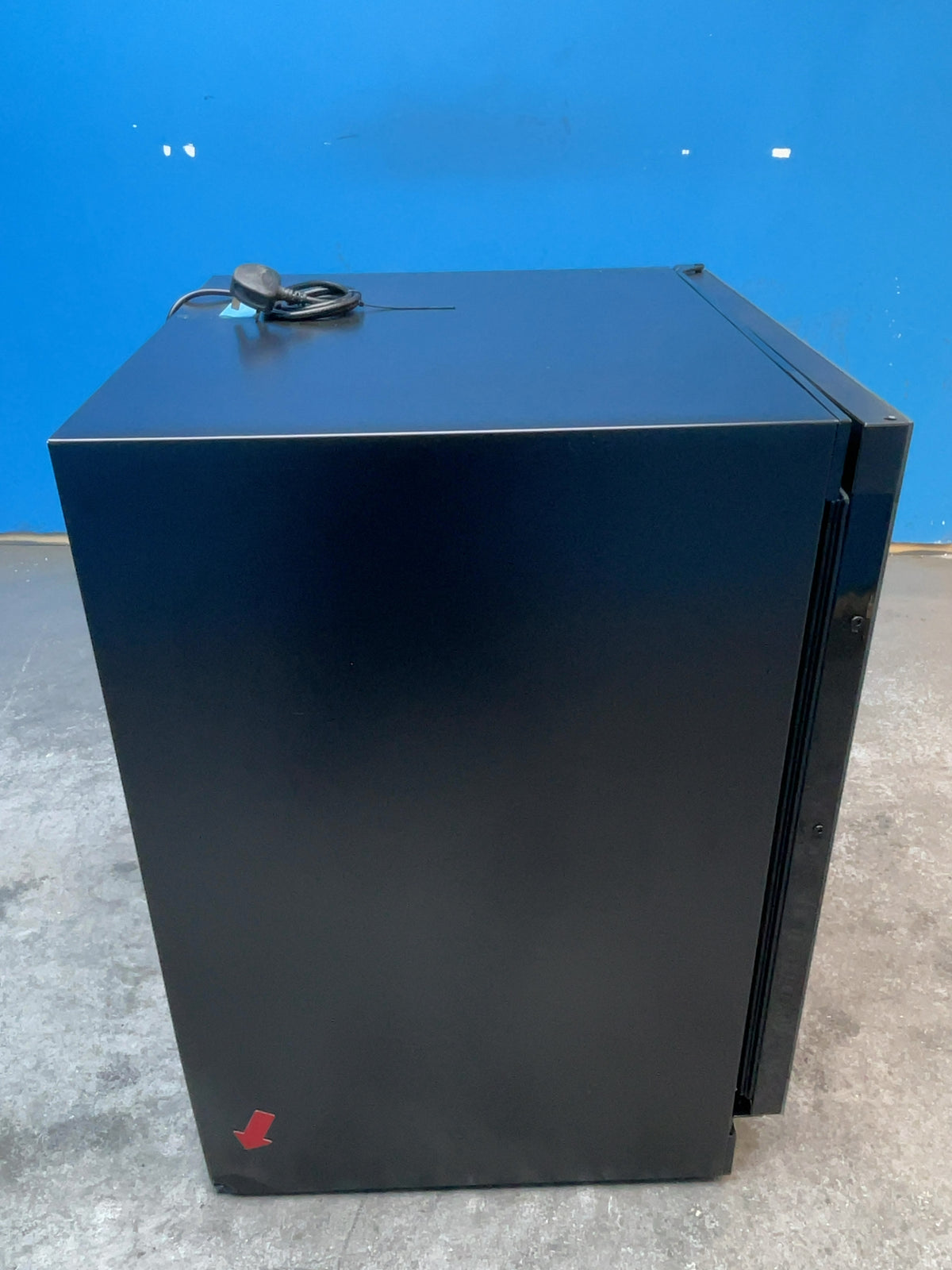 #GRC-165-790 - Hisense 46 Bottle Built-In Wine Cooler – Reversible Door, Touch Controls
