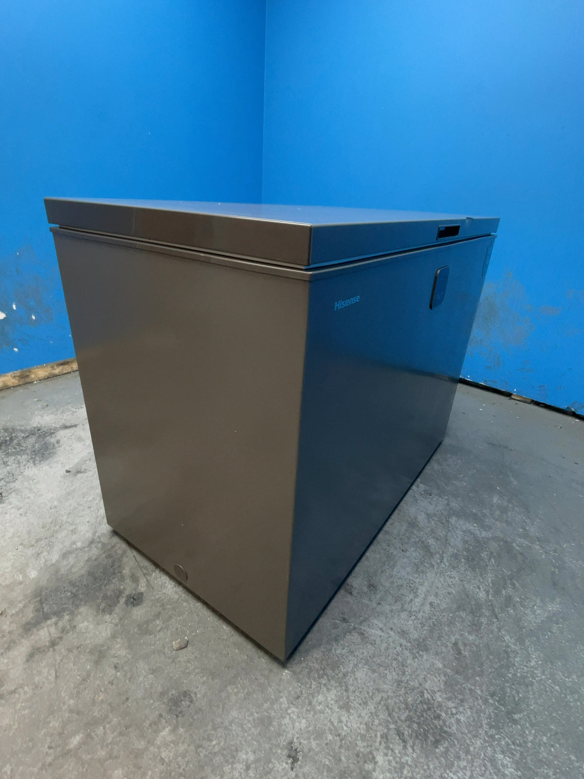 #GRC-165-793 - Hisense 277L Chest Freezer – Total No Frost, Winter Guard, Grey