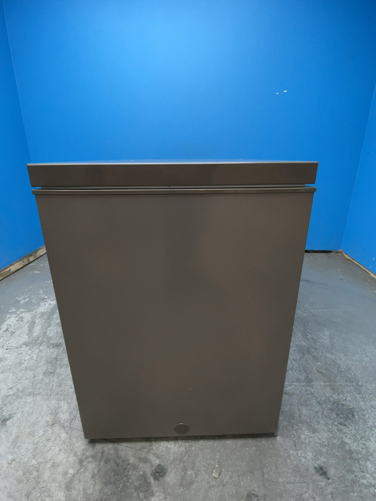 #GRC-165-793 - Hisense 277L Chest Freezer – Total No Frost, Winter Guard, Grey