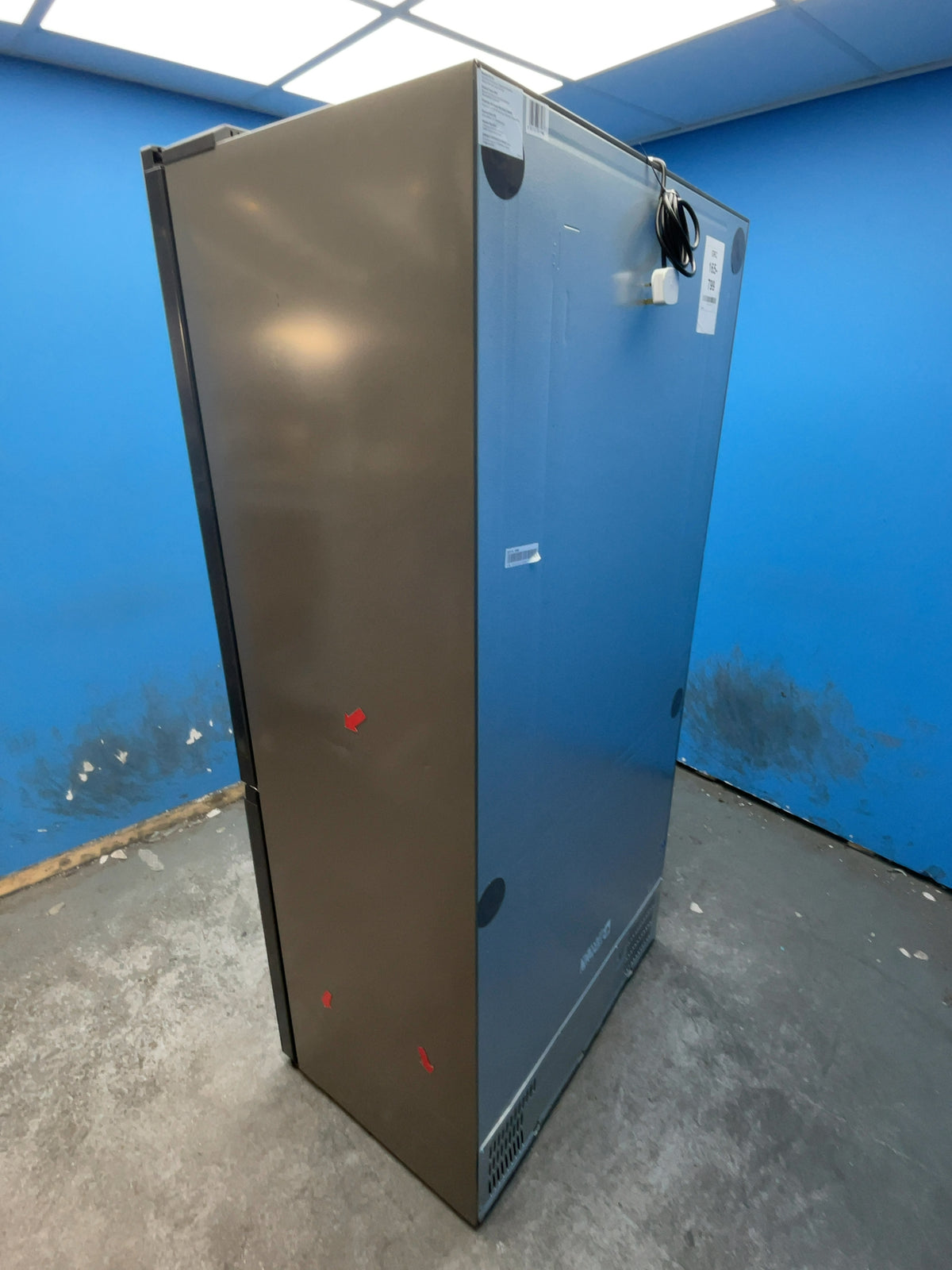 #GRC-165-799 - Hisense American Style Fridge Freezer – 591L, Black Glass, Total No Frost