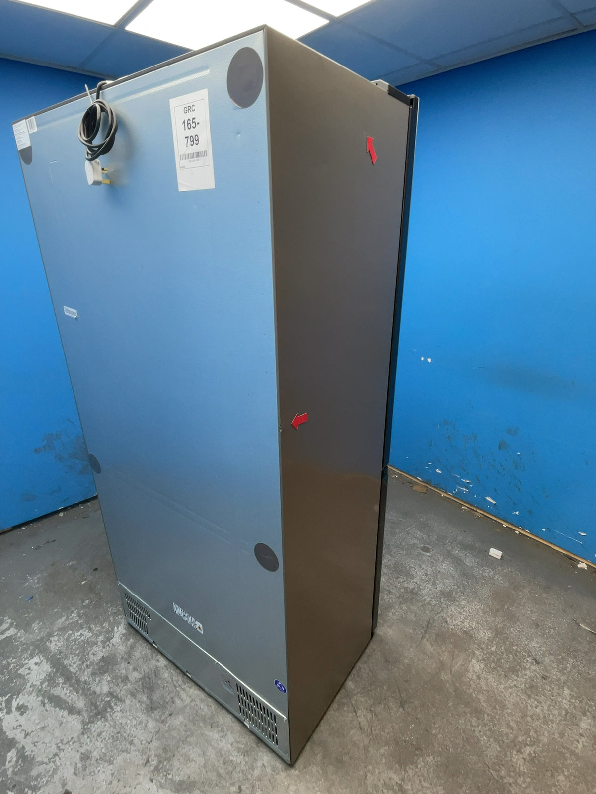 #GRC-165-799 - Hisense American Style Fridge Freezer – 591L, Black Glass, Total No Frost