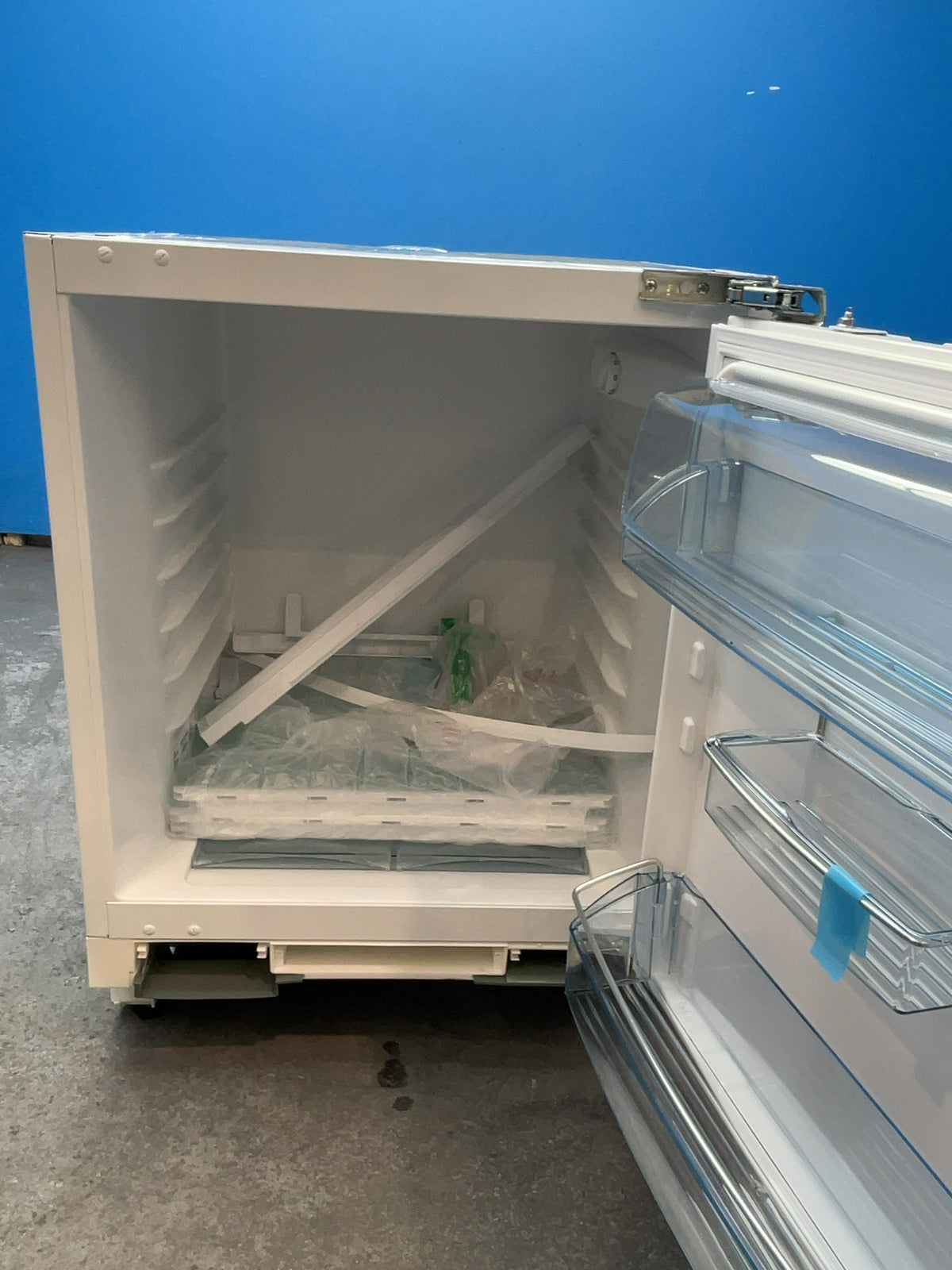 #GRC-165-804 - John Lewis Integrated Under Counter Fridge – 136L Capacity, Auto Defrost, White