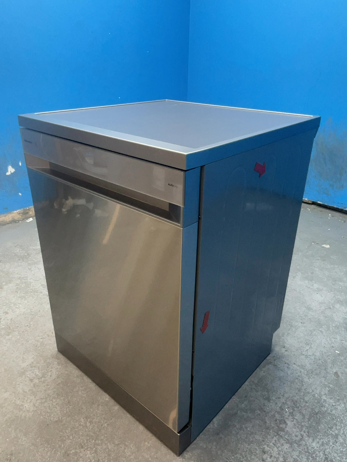 #GRC-165-825 - Hisense Freestanding Dishwasher – 16 Place Settings, AutoDose, WiFi