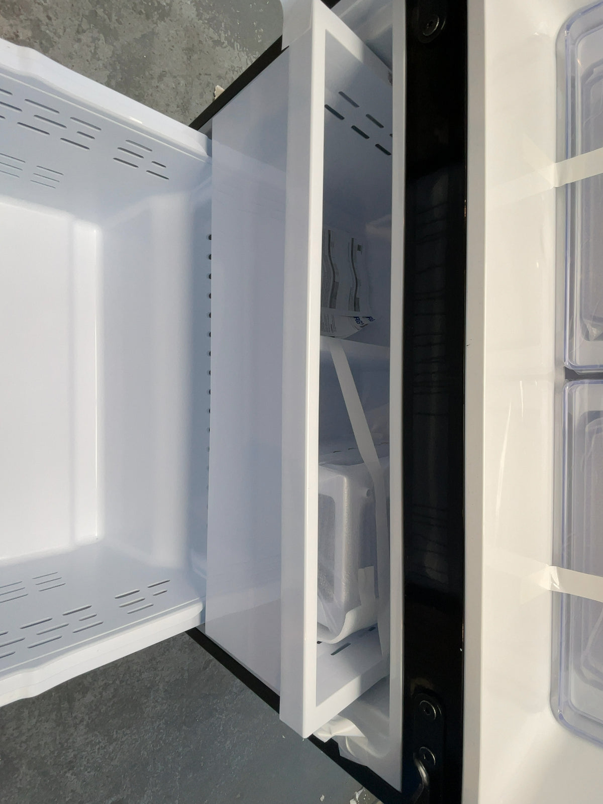 #GRC-165-855 - Samsung 81.7cm French Door Fridge Freezer – 495L, Black, Total No Frost