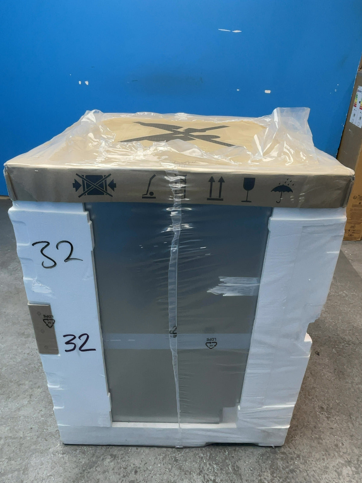 #GRC-166-017 - AEG 8000 SatelliteClean Pro 60cm Integrated Dishwasher – 14 Place Settings, SatelliteClean Pro, Smart Wi-Fi