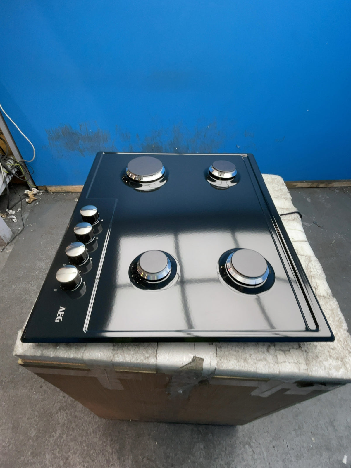 #GRC-166-027 - AEG 3000 60cm 4 Burner Gas Hob in Black – Speed Burners, Cast Iron Pan Supports, Flame Failure Safety