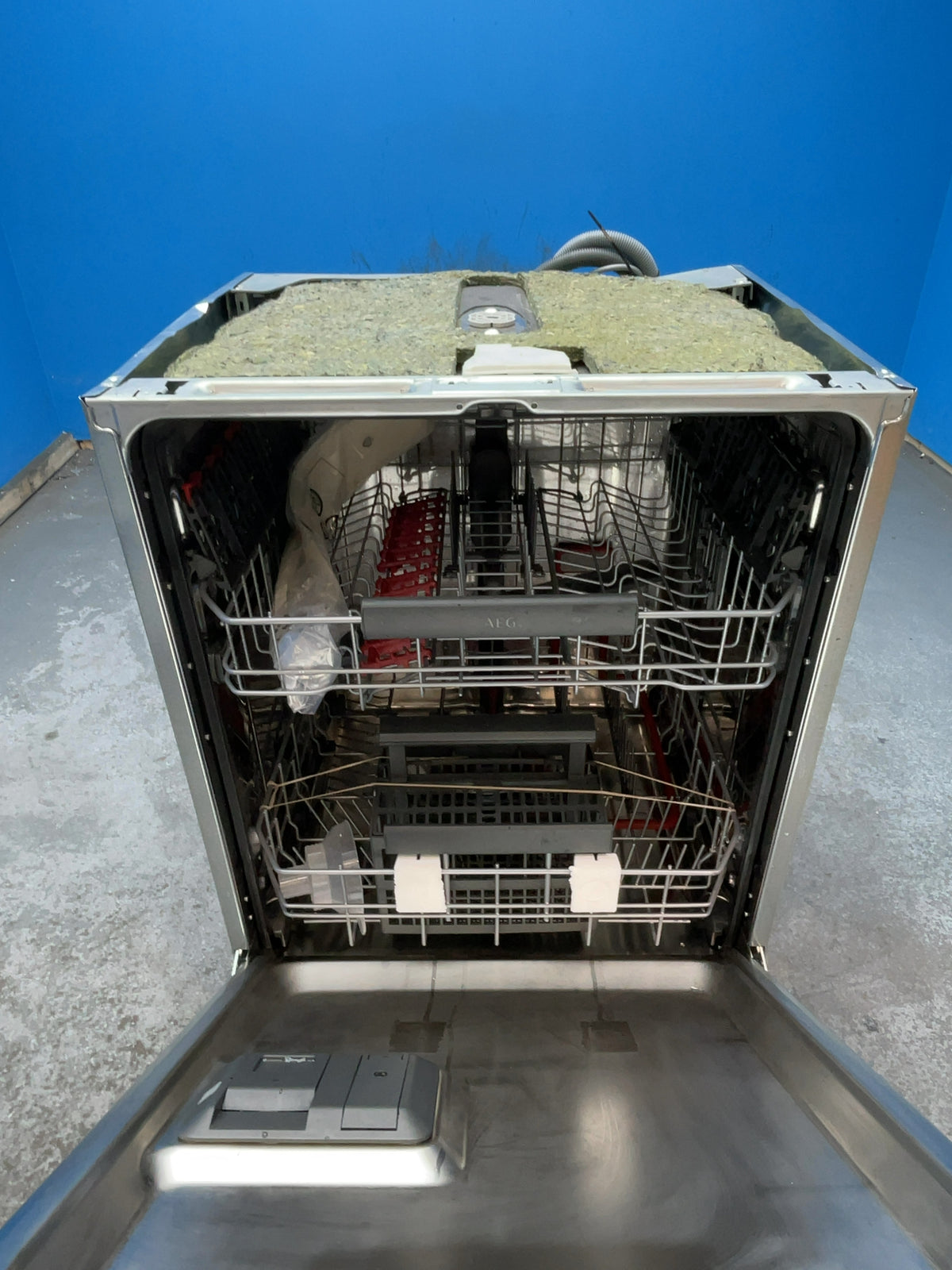 #GRC-166-067 - AEG 60cm Integrated Dishwasher – 13 Place Settings, SprayZone, SatelliteClean