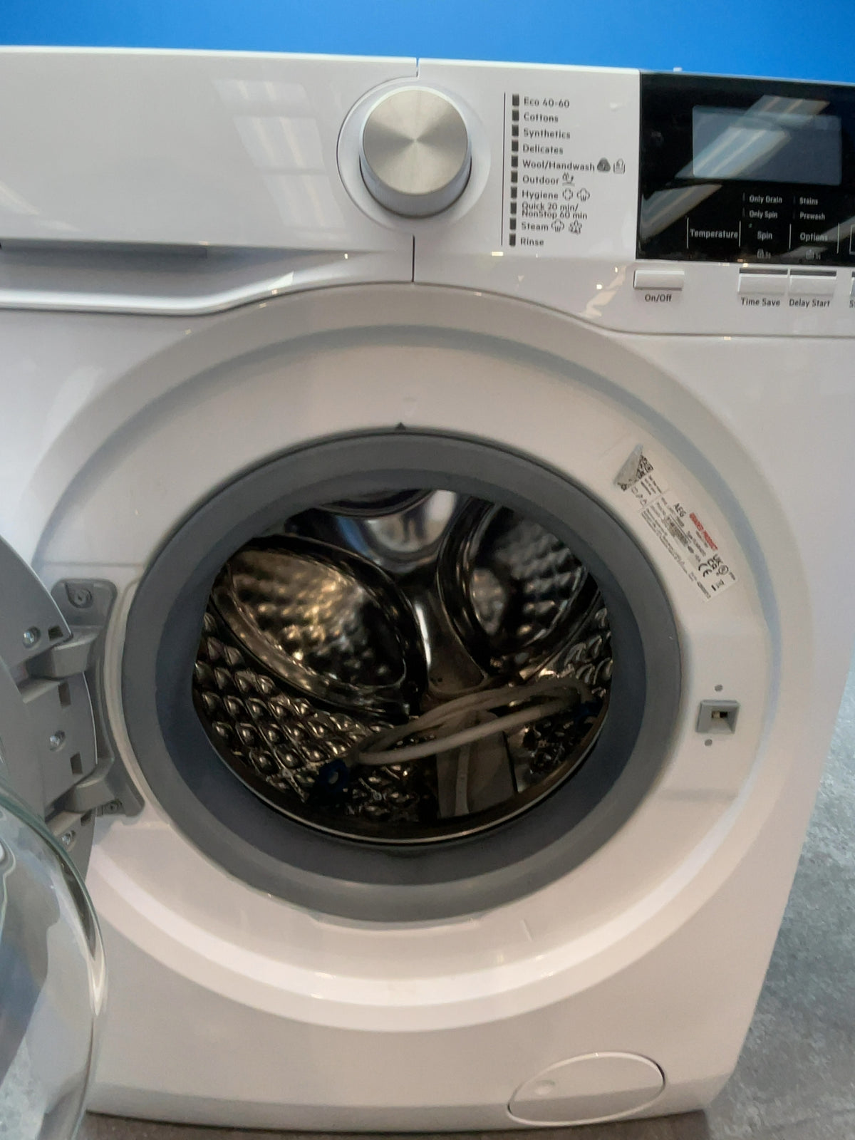 #GRC-166-082 - AEG Washer Dryer – 7kg Wash, 5kg Dry, 1400rpm, White, Steam Function