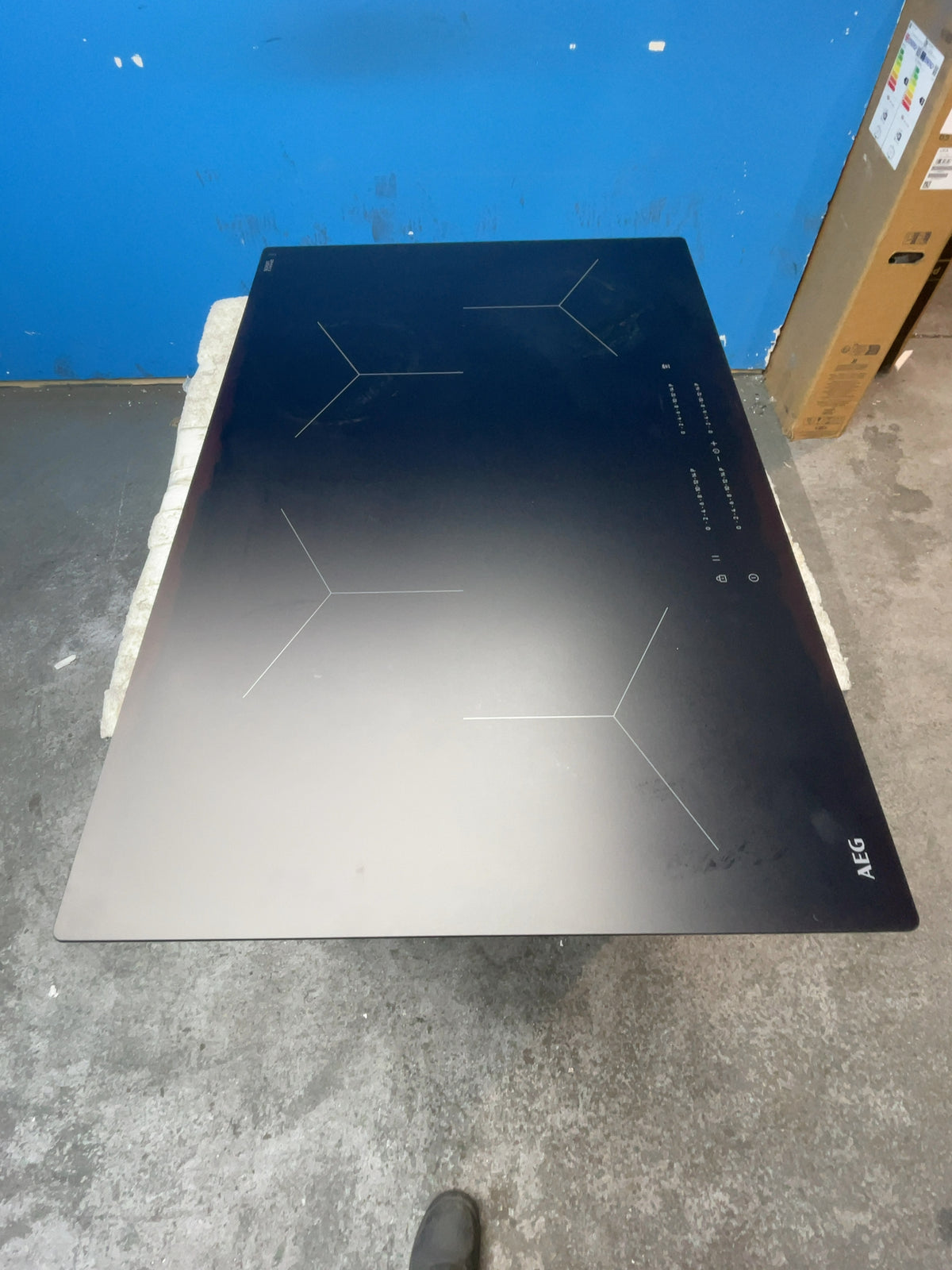 #GRC-166-107 - AEG 5000 80cm SaphirMatt SE Induction Hob in Black – 4 Large Zones, PowerBoost, Hob2Hood