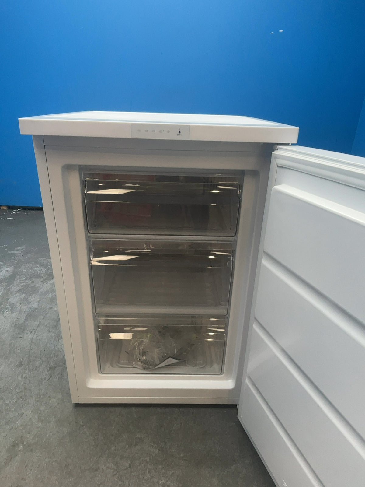 #GRC-166-113 - AEG 6000 Series 56cm Freestanding Under Counter Freezer – 85L, LowFrost, Frostmatic Fast Freeze