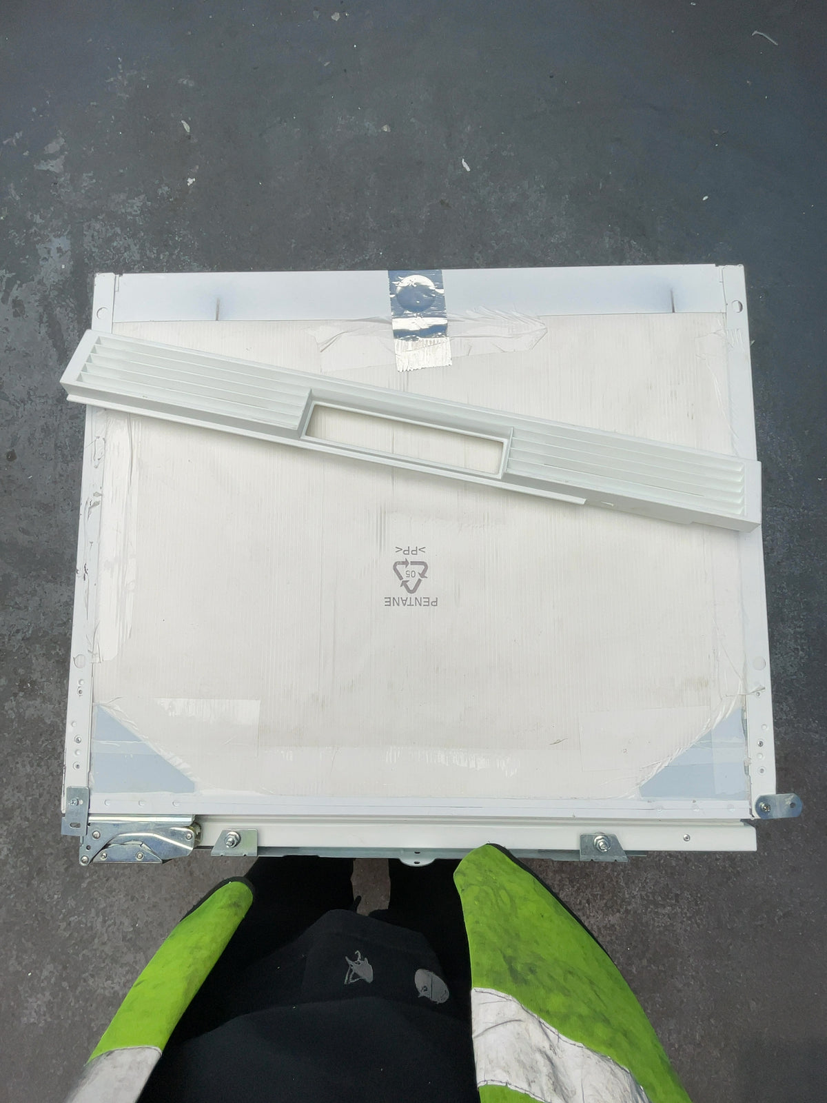 #GRC-166-115 - Electrolux 60cm Built-Under Integrated Freezer – 95L, 4 Drawers, FastFreeze, TempAlert