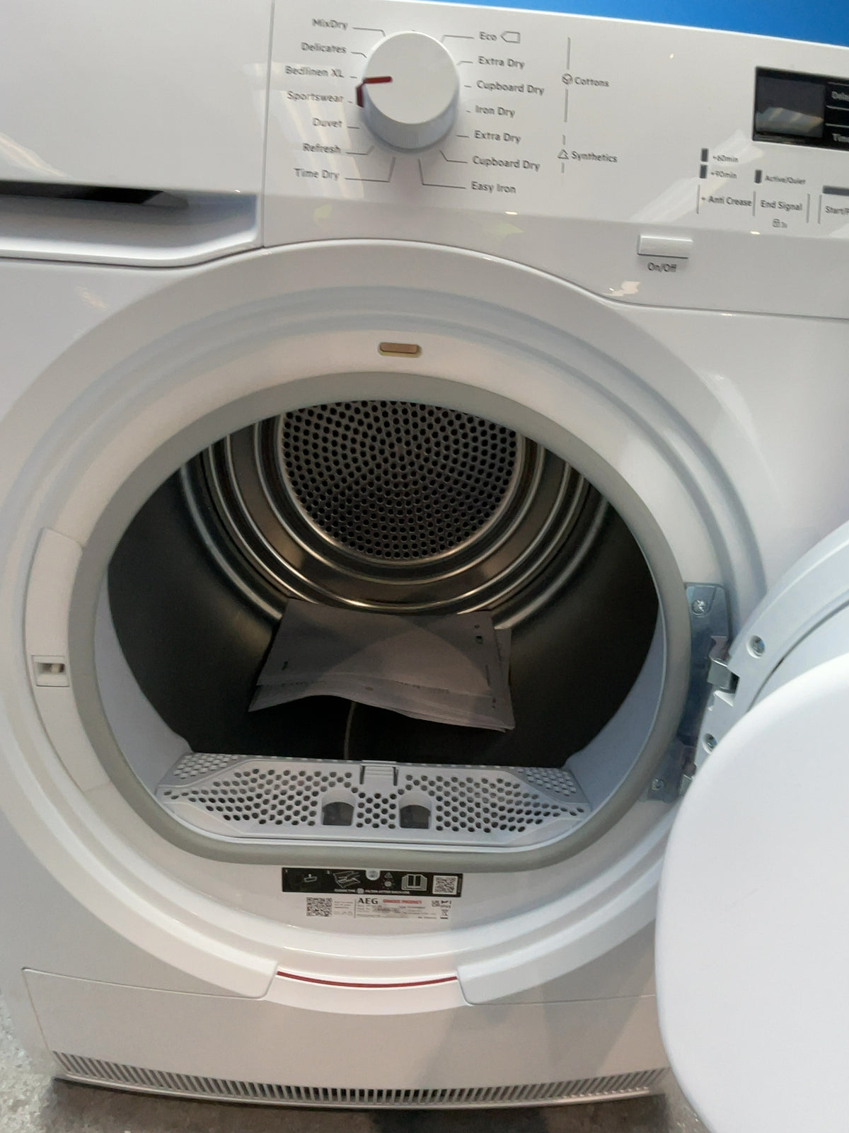#GRC-166-125 - AEG 8kg 7000 Series Heat Pump Tumble Dryer – SensiDry, MixDry, White