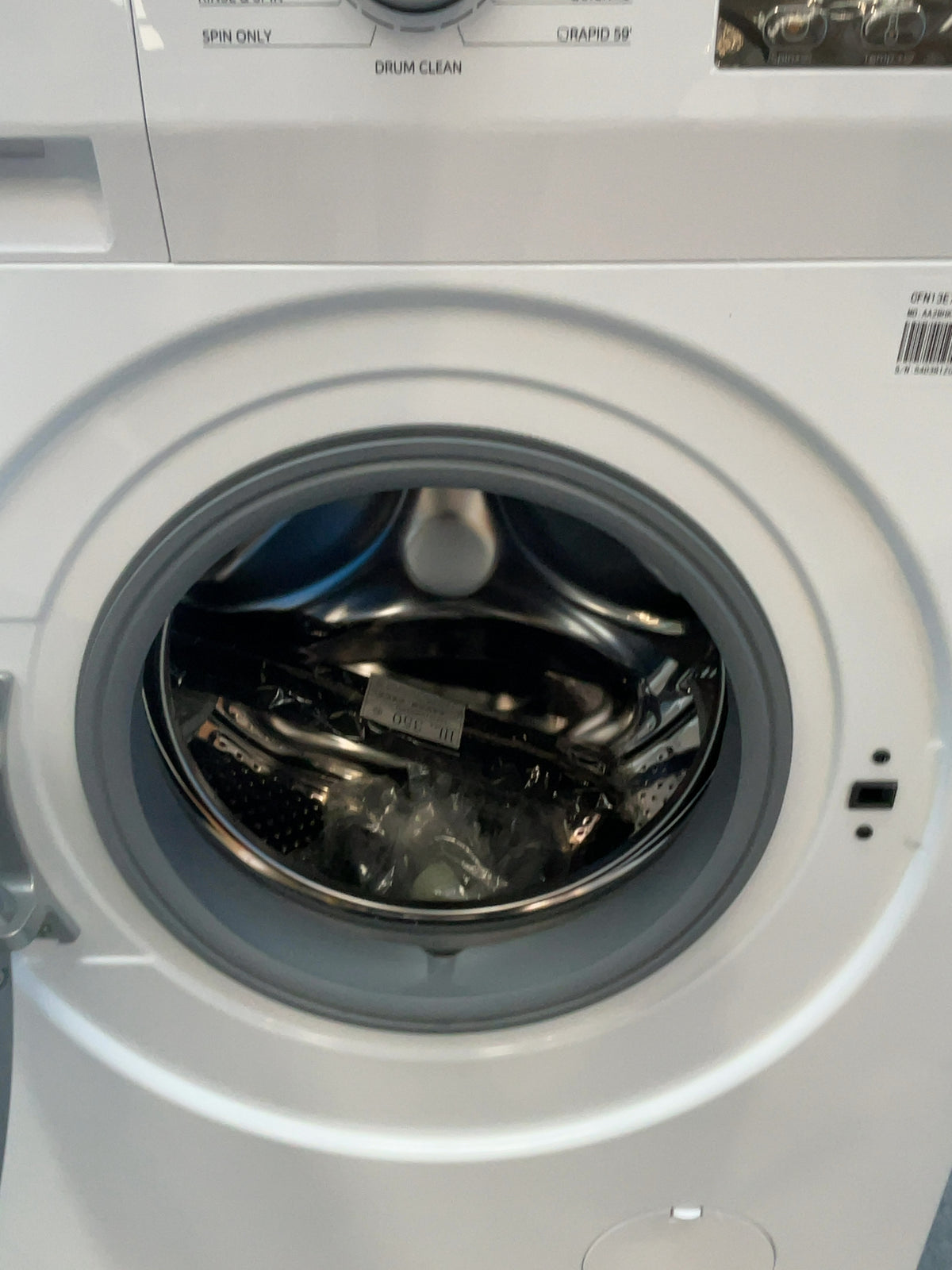 #GRC-166-229 - Comfee 7kg 1200rpm Washing Machine – Steam Wash & 15 Min Quick Cycle, White
