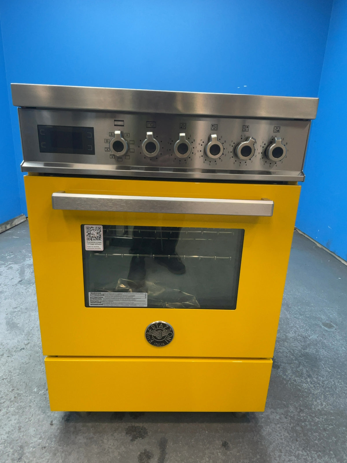 #GRC-166-362 - Bertazzoni Professional 60cm Electric Range Cooker – 69L Oven, 4 Zone Induction Hob, Yellow