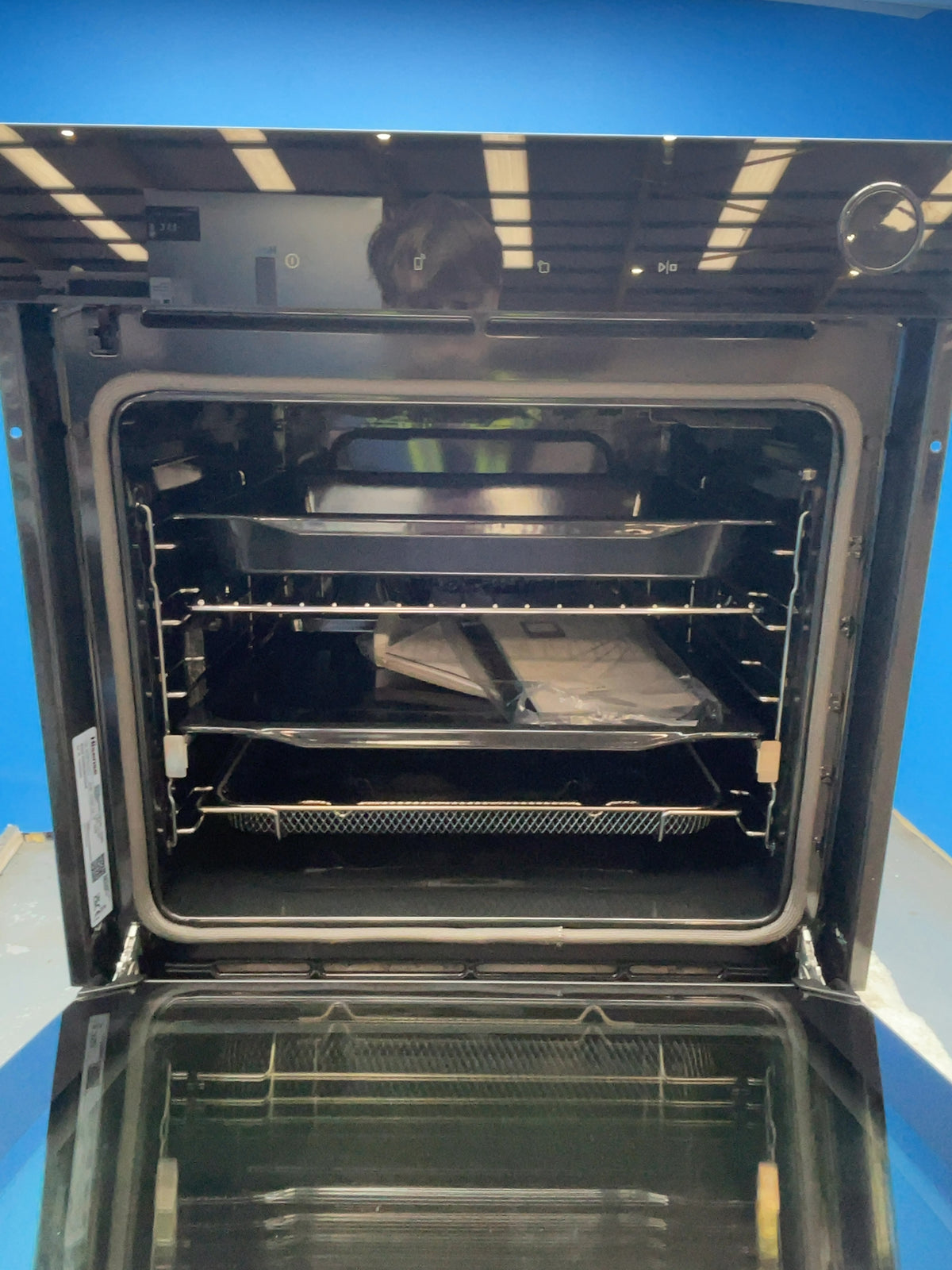 #GRC-166-397 - Hisense Hi6 Built-In Electric Single Oven – 77L Capacity, Pyrolytic Clean, Steam Add, WiFi
