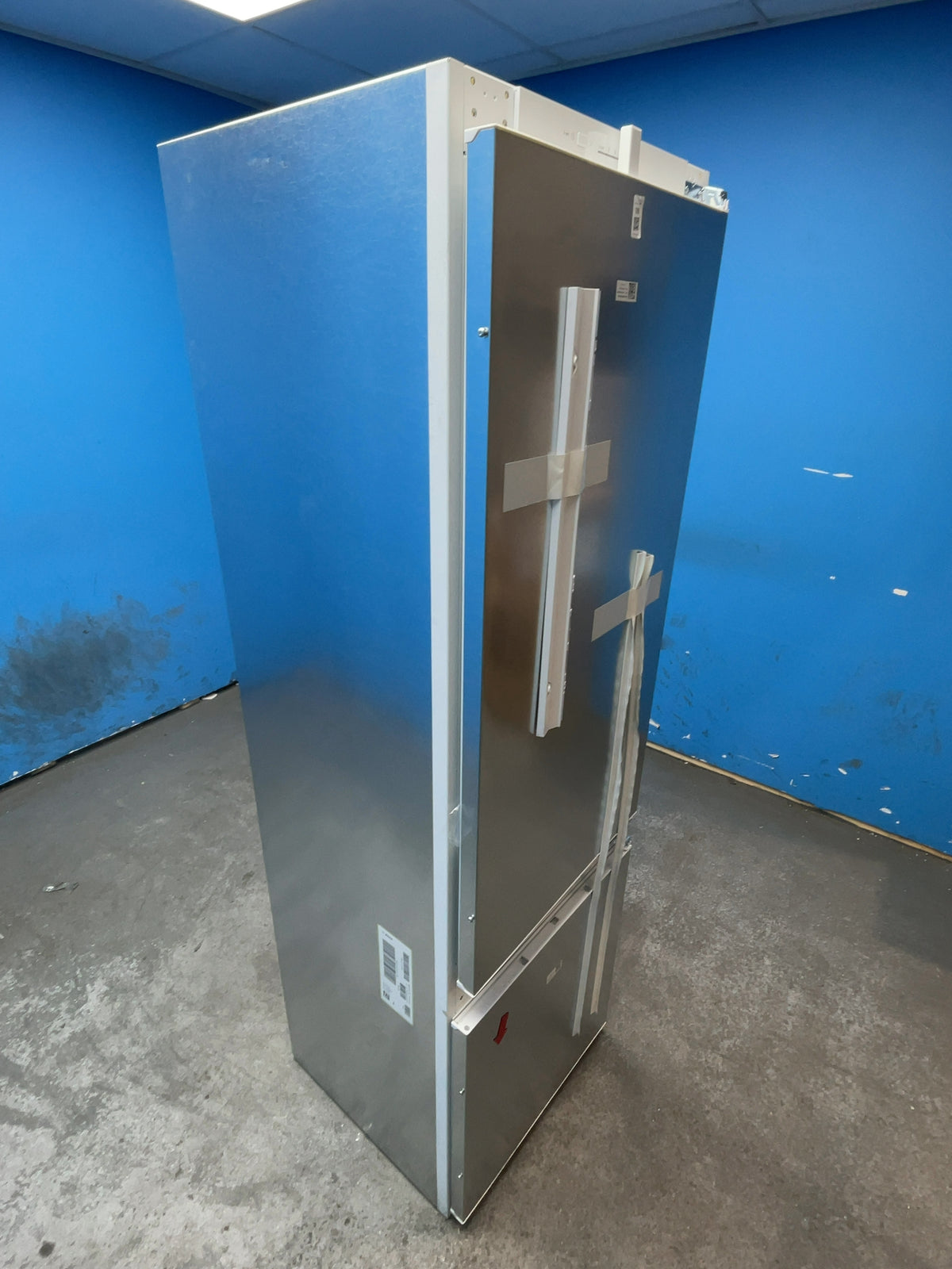 #GRC-166-400 - Bosch Series 2 Integrated 70/30 Fridge Freezer – 270L Capacity, Low Frost, Eco Airflow