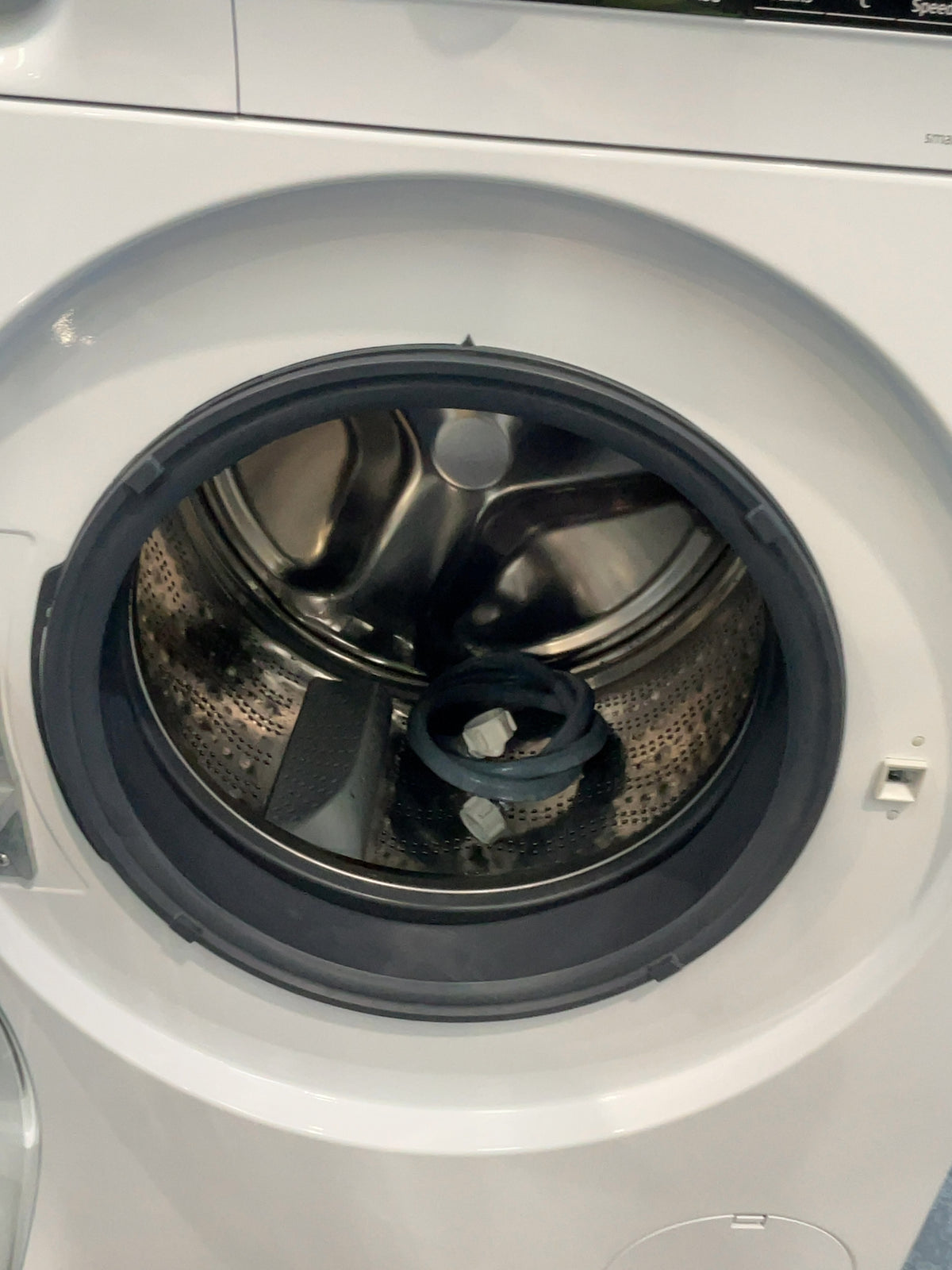 #GRC-166-404 - Siemens iQ500 10kg Washing Machine – 1600rpm, speedPack L, StainRemoval