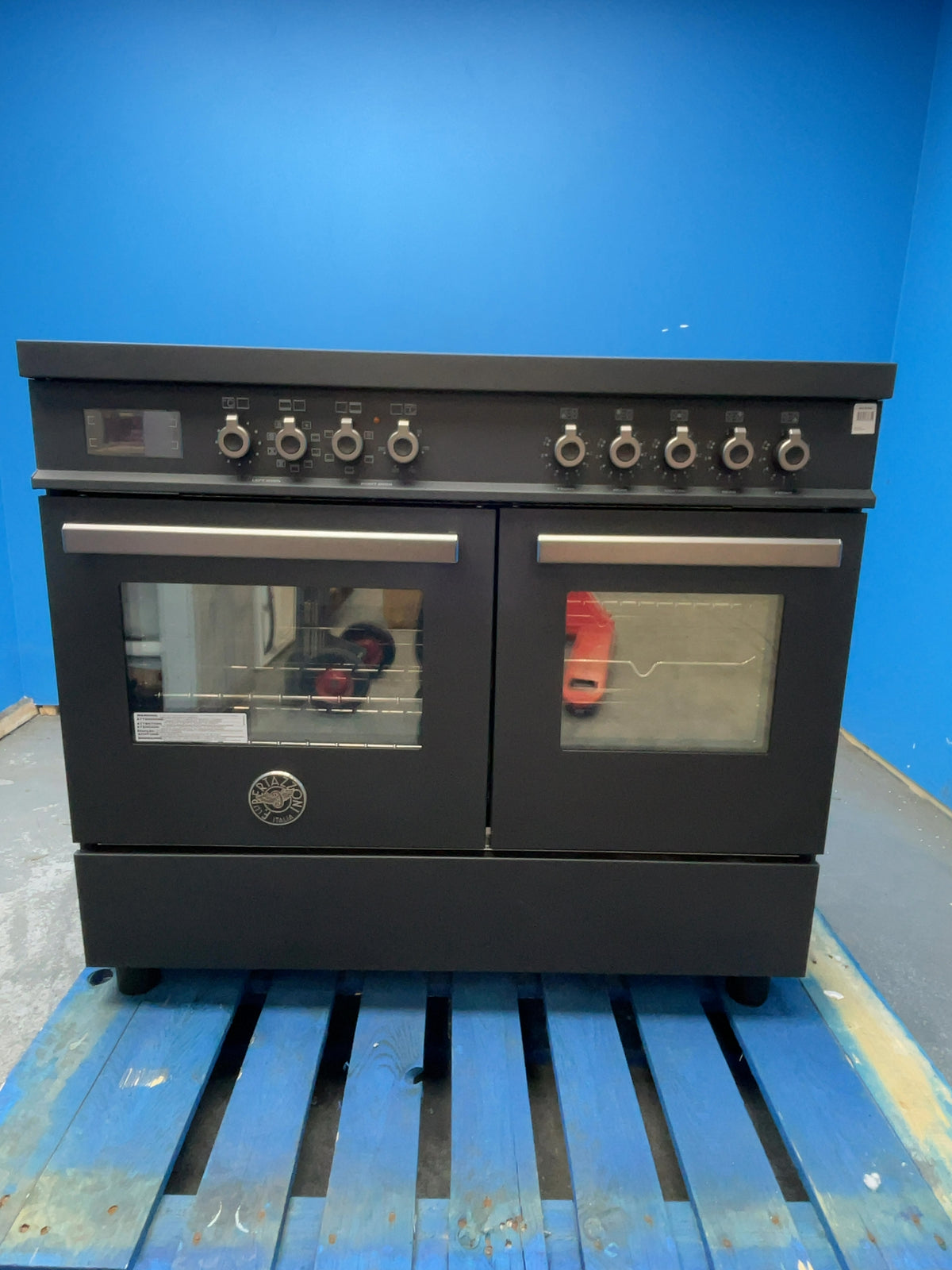 #GRC-166-411 - Bertazzoni Professional 100cm Induction Range Cooker – 123L Capacity, 5 Zones, Electric Double Oven, Carbonio Matte Black