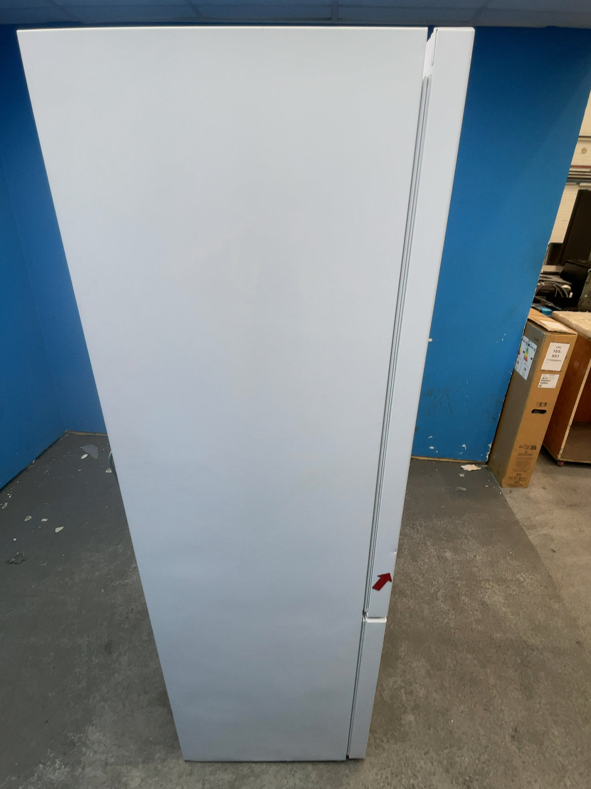 #GRC-166-514 - Russell Hobbs 70/30 Frost Free Fridge Freezer – 279L Capacity, Non-Plumbed Water Dispenser, White