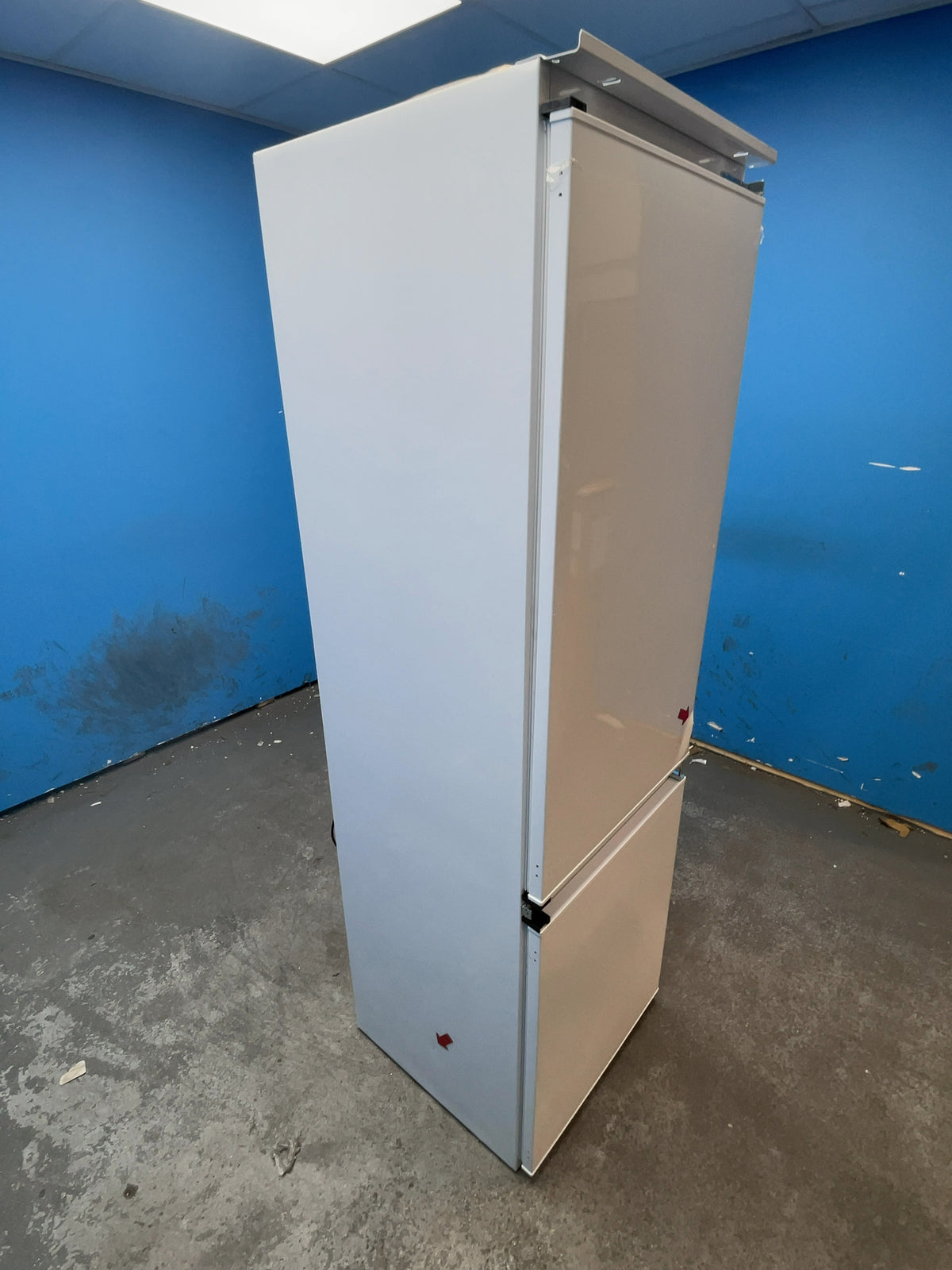#GRC-166-560 - Candy Fresco 54cm Integrated 50/50 Fridge Freezer – 260L, White, Low Frost