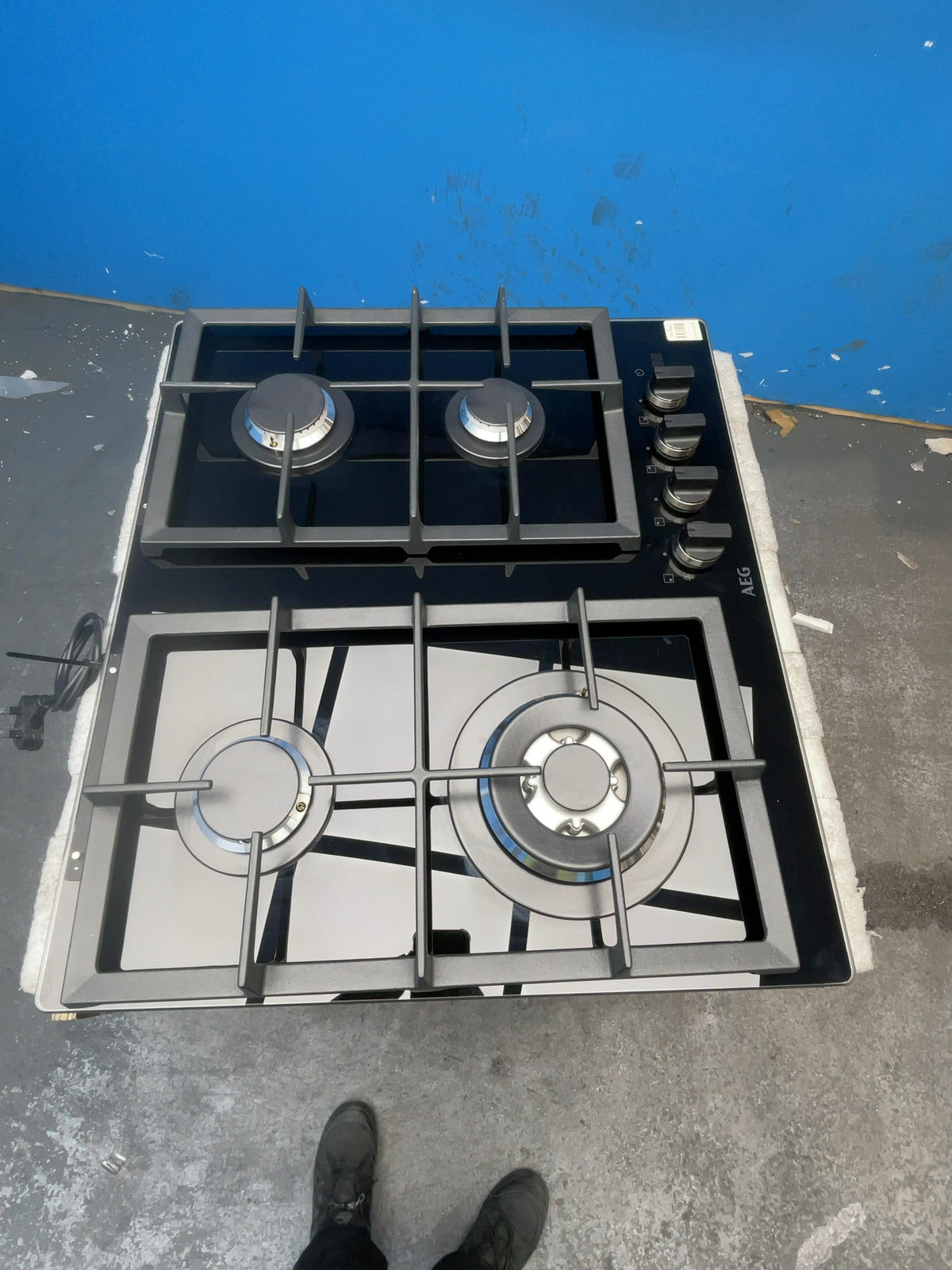 #GRC-166-615 - AEG 60cm 4 Zone Gas on Glass Hob – FlameLight LED, StepPower, Hob2Hood