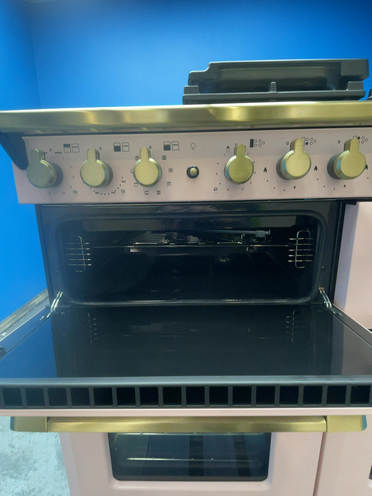 #GRC-166-777 - Rangemaster Estel Deluxe 110cm Range Cooker – Dual Fuel, 5 Burner Gas Hob, Pale Pink & Brass