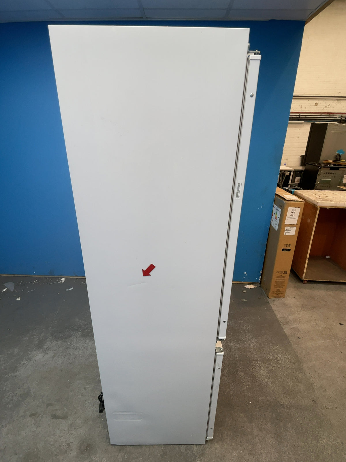 #GRC-166-960 - Hoover 54cm Integrated Fridge Freezer – 268L, White, Low Frost, Smart WiFi