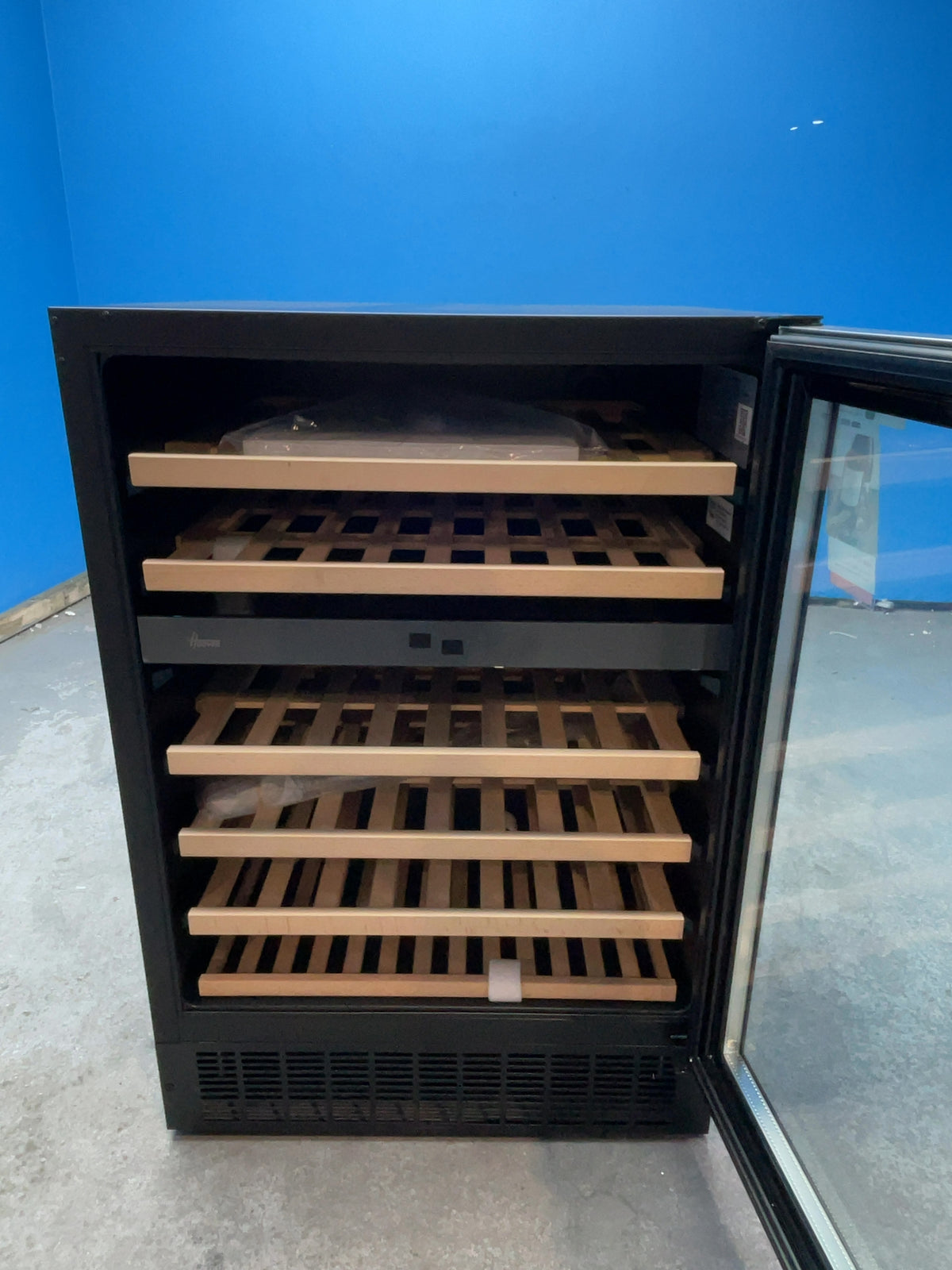#GRC-167-277 - Hoover H-Wine 700 46 Bottle Dual Zone Wine Cooler – hOn App, Touch Control