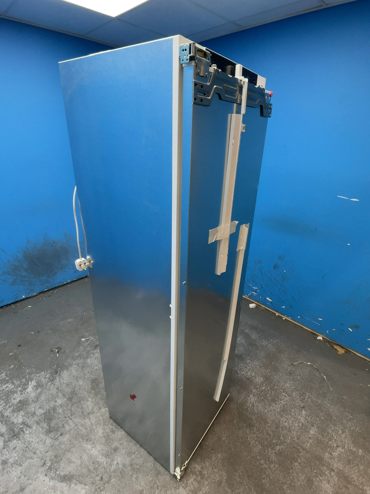 #GRC-167-394 - Bosch Serie 4 Built-In Upright Freezer – 212L, No Frost, VarioZone