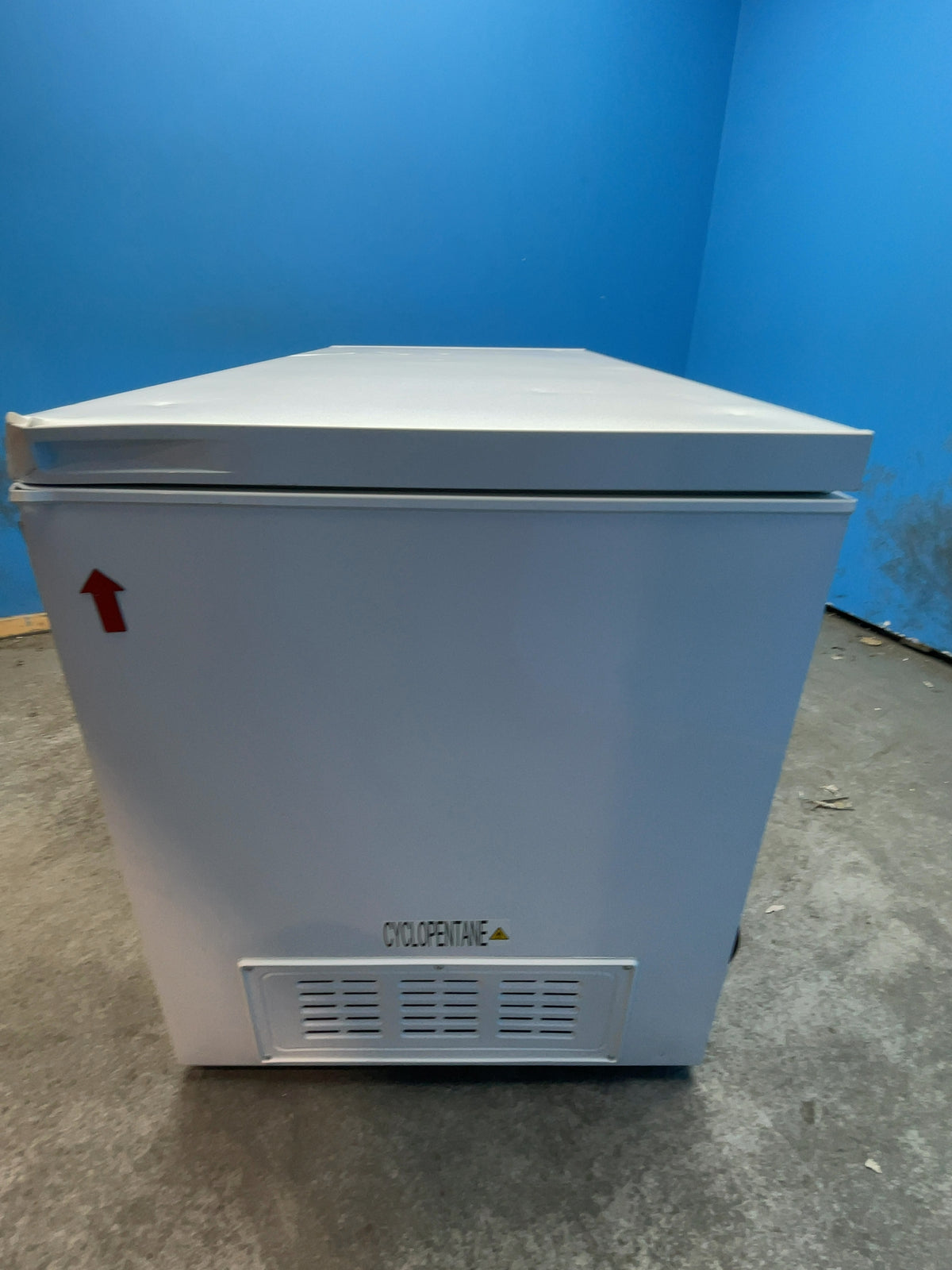 #GRC-167-539 - Hisense 372L Chest Freezer – Winter Guard, Hovering Door, White