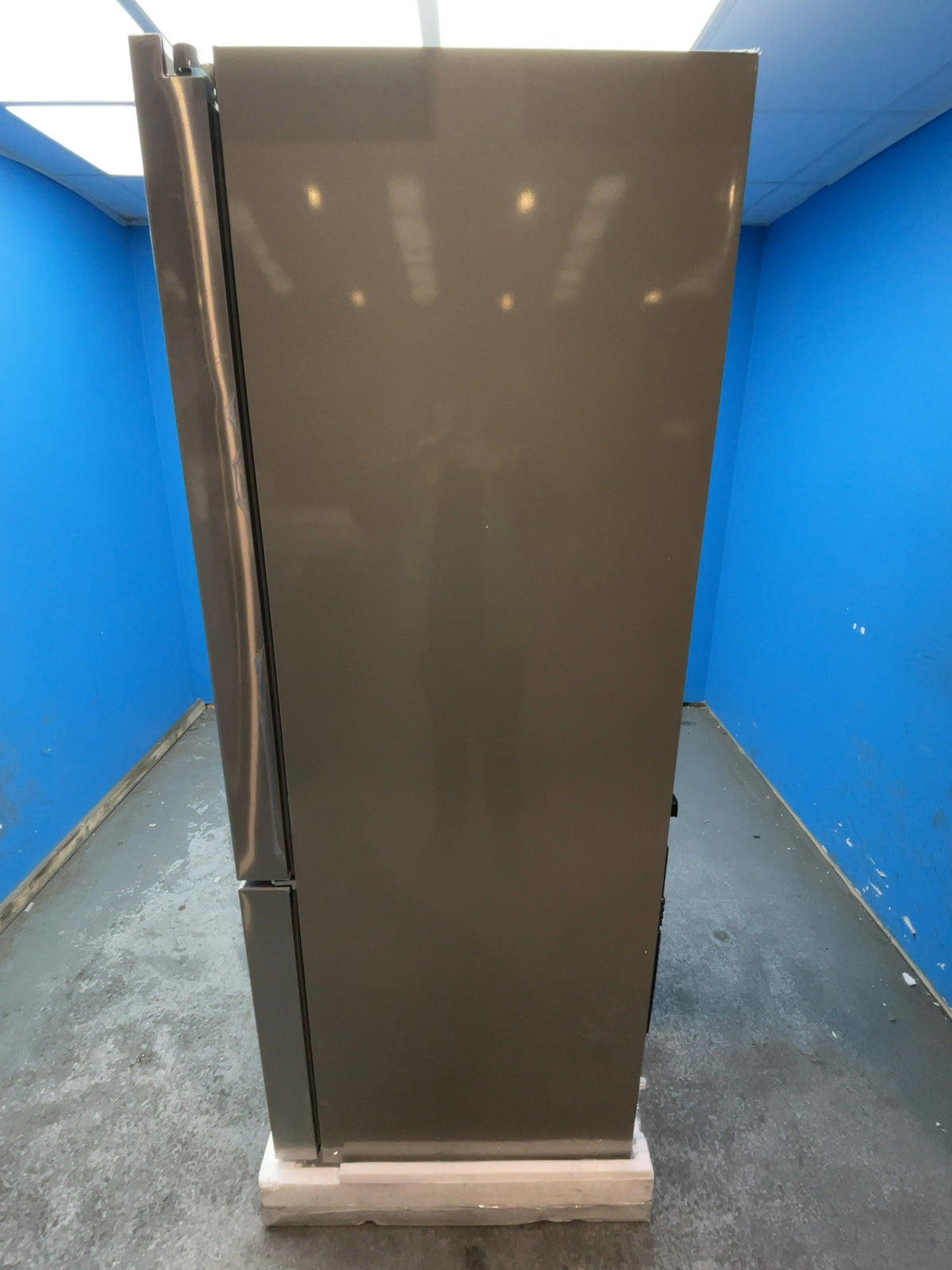 #GRC-167-553 - Bosch Series 8 French Door Fridge Freezer – 573L, Plumbed Ice & Water