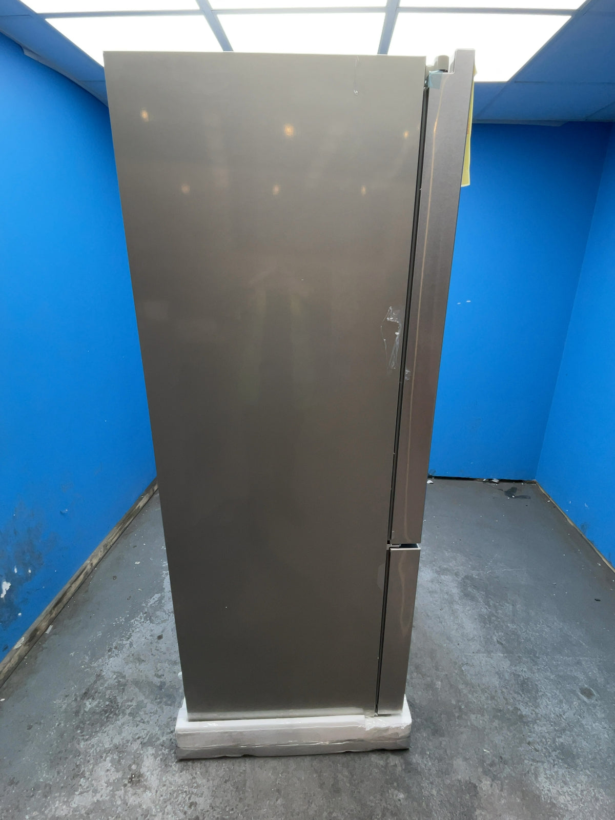 #GRC-167-553 - Bosch Series 8 French Door Fridge Freezer – 573L, Plumbed Ice & Water
