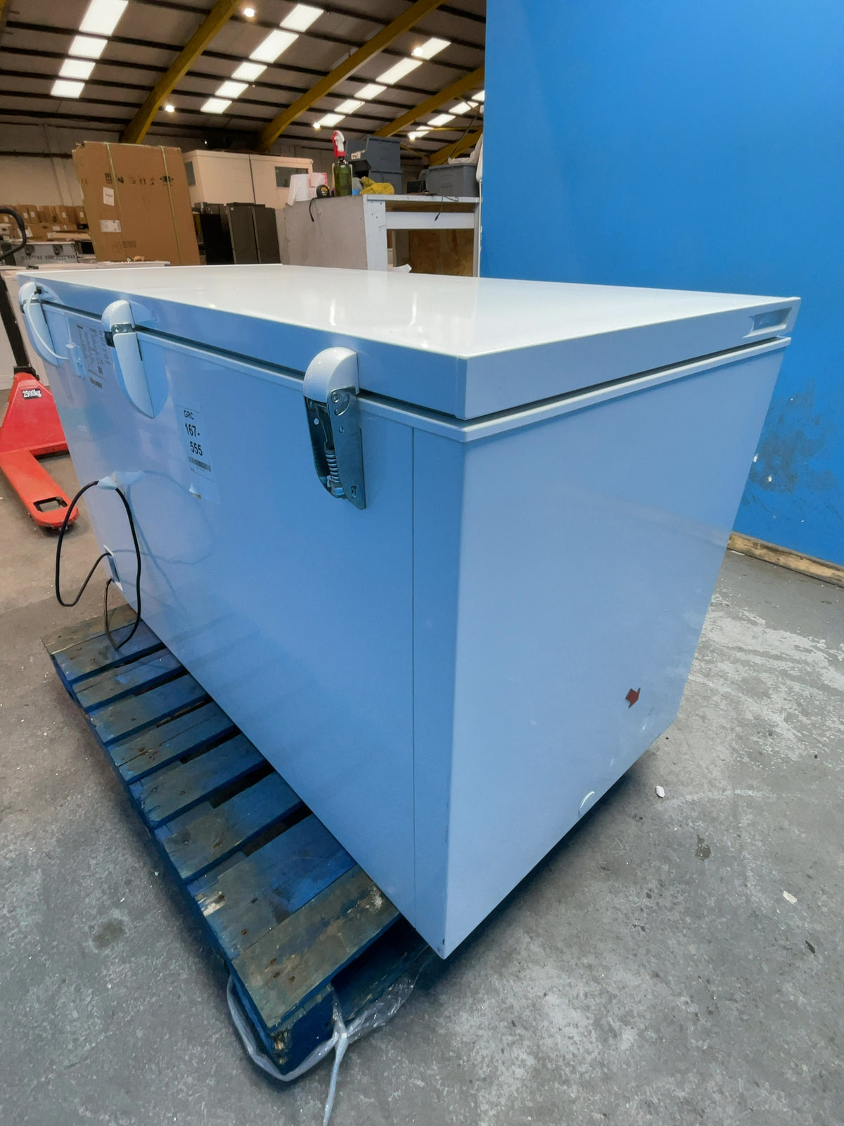 #GRC-167-555 - Hisense 372L Chest Freezer – Winter Guard, Hovering Door, White