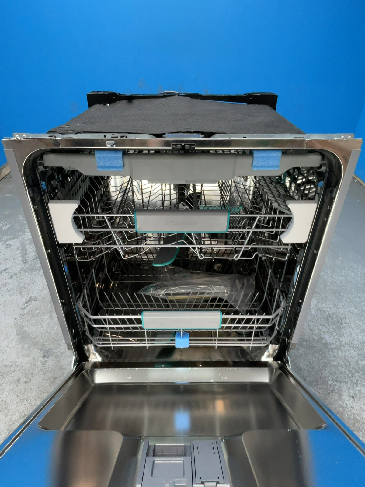 #GRC-167-565 - Hisense 60cm Integrated Dishwasher – 16 Place Settings, ConnectLife, A Rated