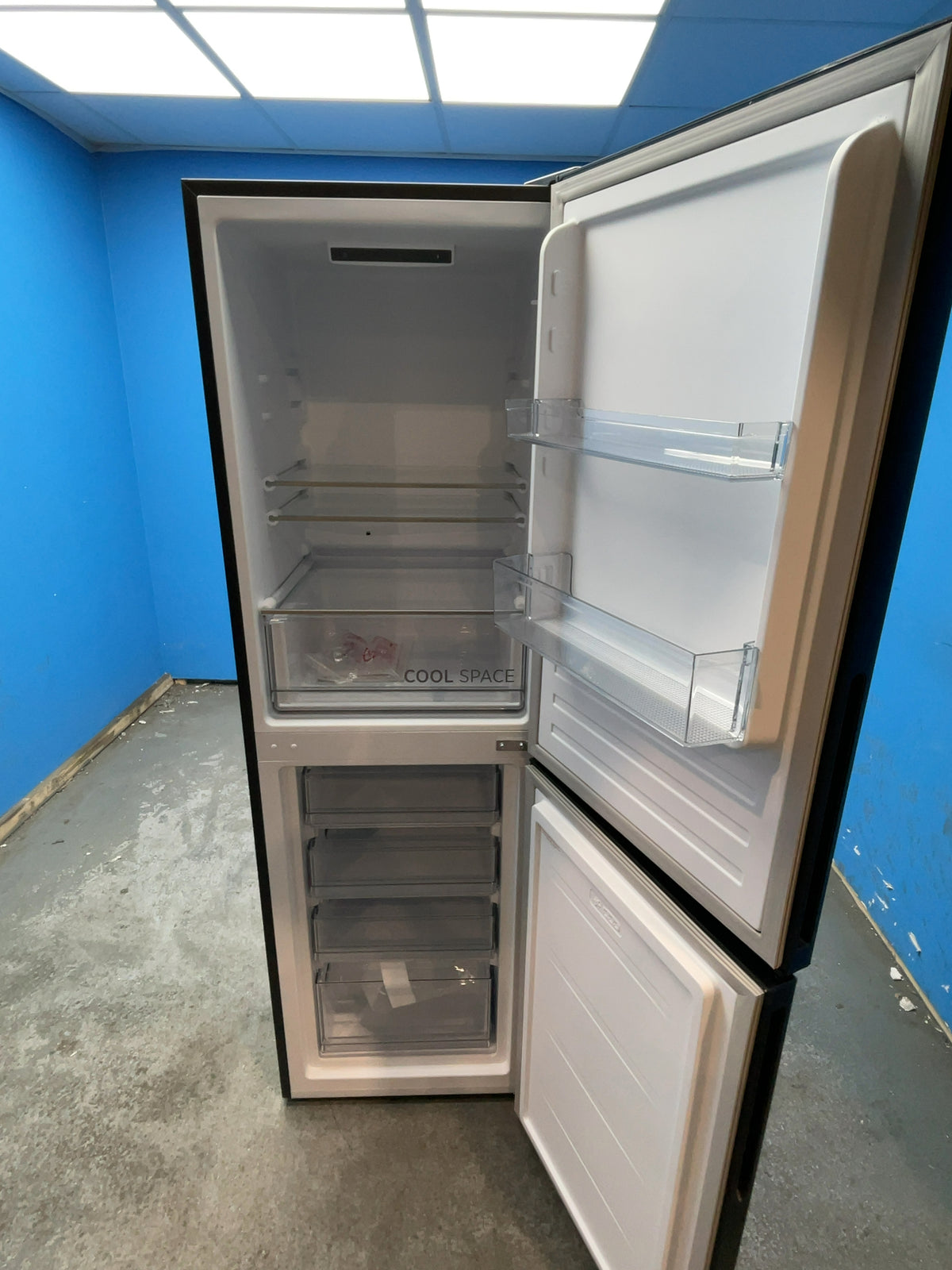 #GRC-167-670 - Hoover H-FRIDGE 300 54.5cm 50/50 Fridge Freezer – 252L, Black, Low Frost