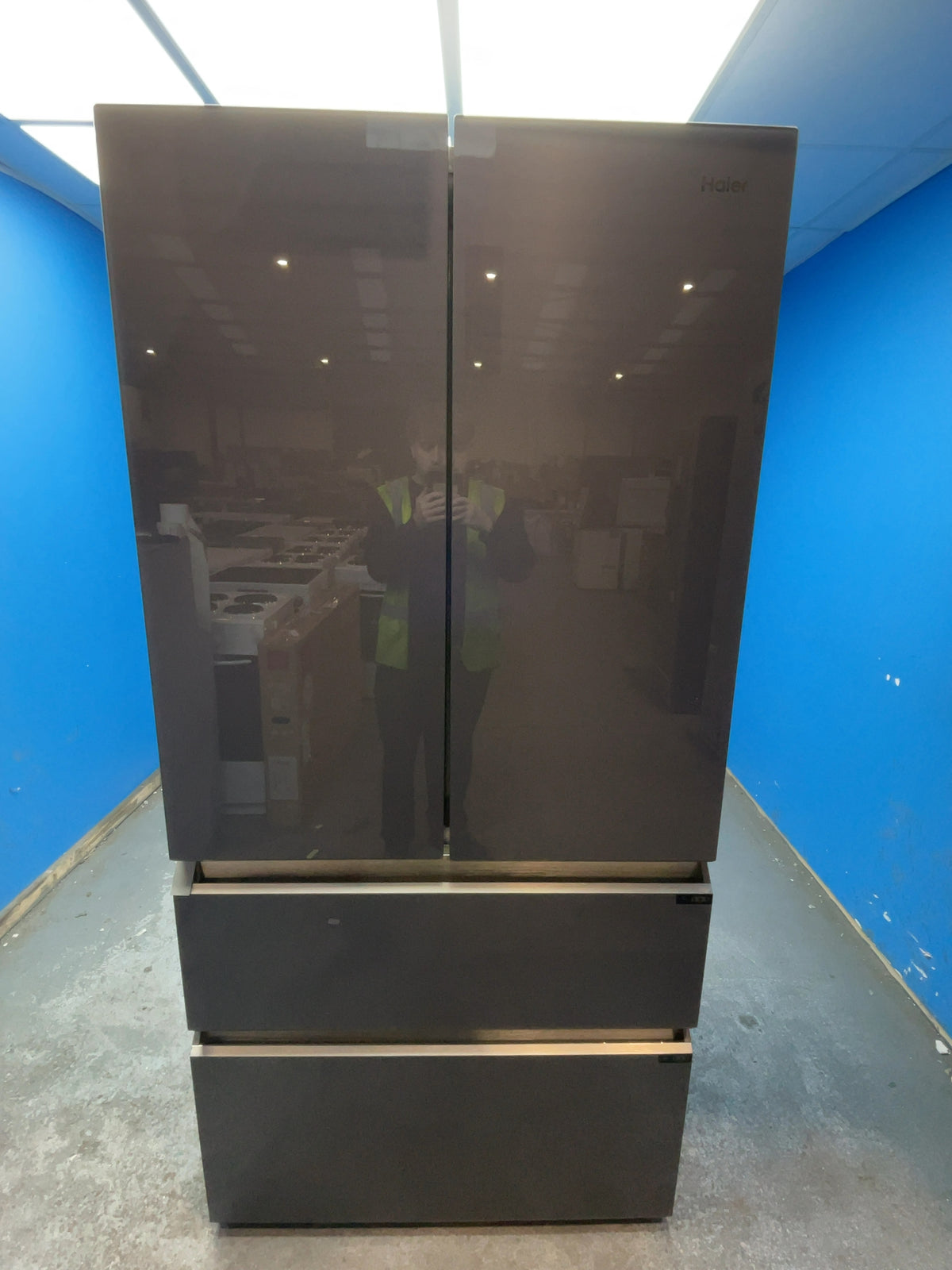 #GRC-167-673 - Haier 90.5cm French Door Fridge Freezer – 703L, Sapphire Glass, Total No Frost