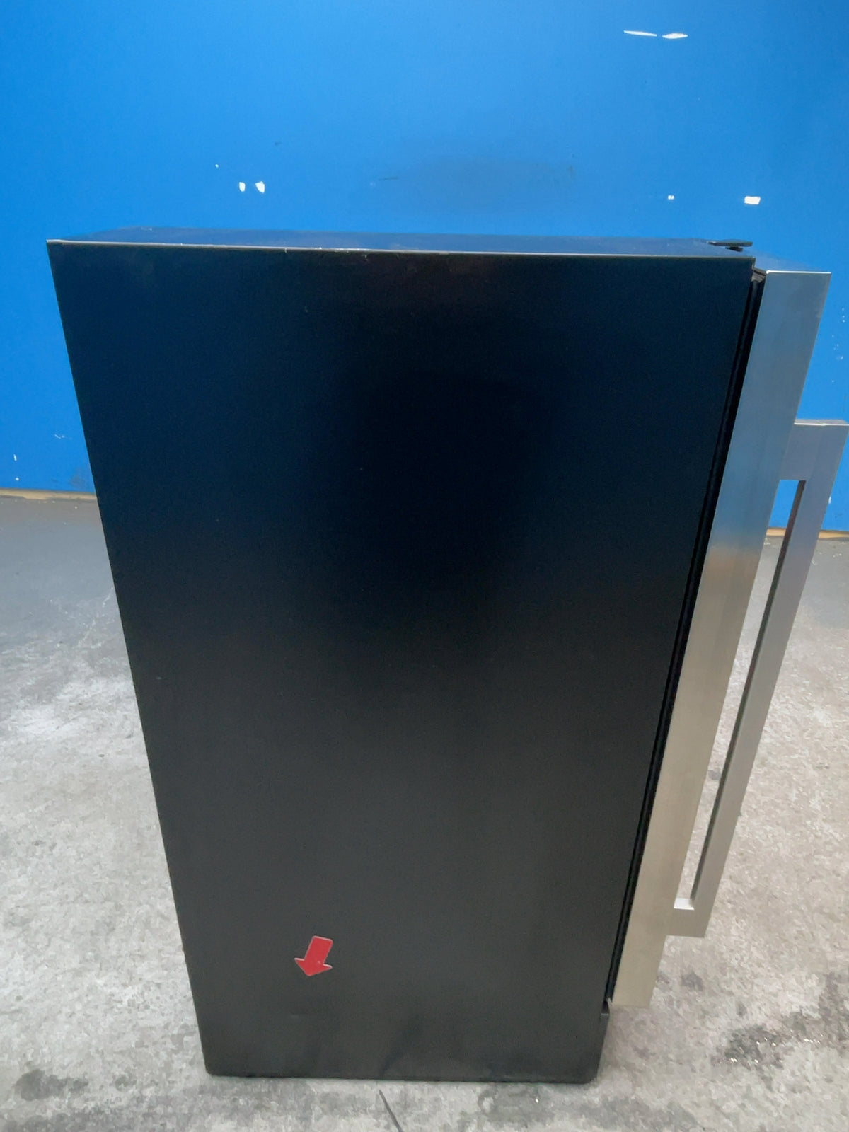 #GRC-167-715 - Hoover H-Wine 300 7 Bottle Slim Wine Cooler – hOn App, Vivino Integration