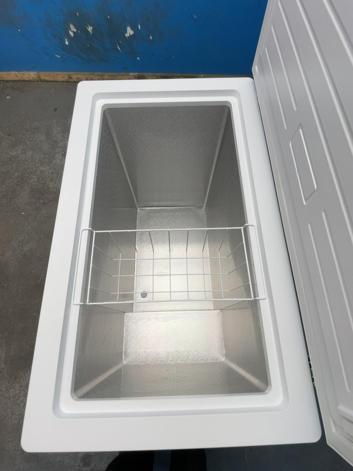 #GRC-167-831 - Hoover 196L Freestanding Chest Freezer – Outbuilding Safe to -15°C, Fast Freeze, White