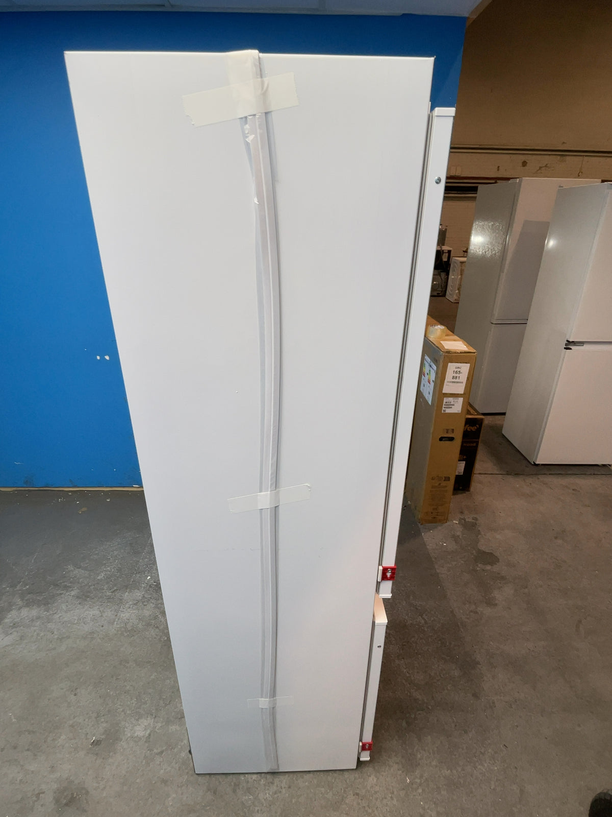 #GRC-167-847 - Haier 54cm Integrated 70/30 Fridge Freezer – 268L, White, Total No Frost