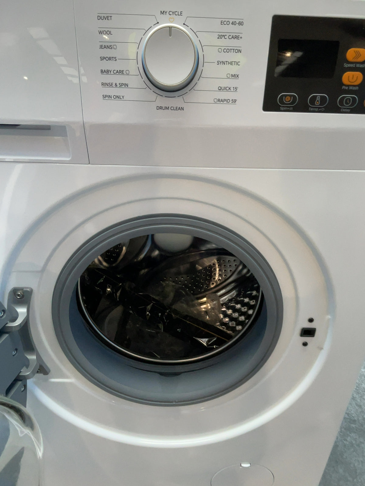 #GRC-168-005 - Comfee 8kg 1400rpm Washing Machine – Steam Clean, 15 Programmes & Delay Start