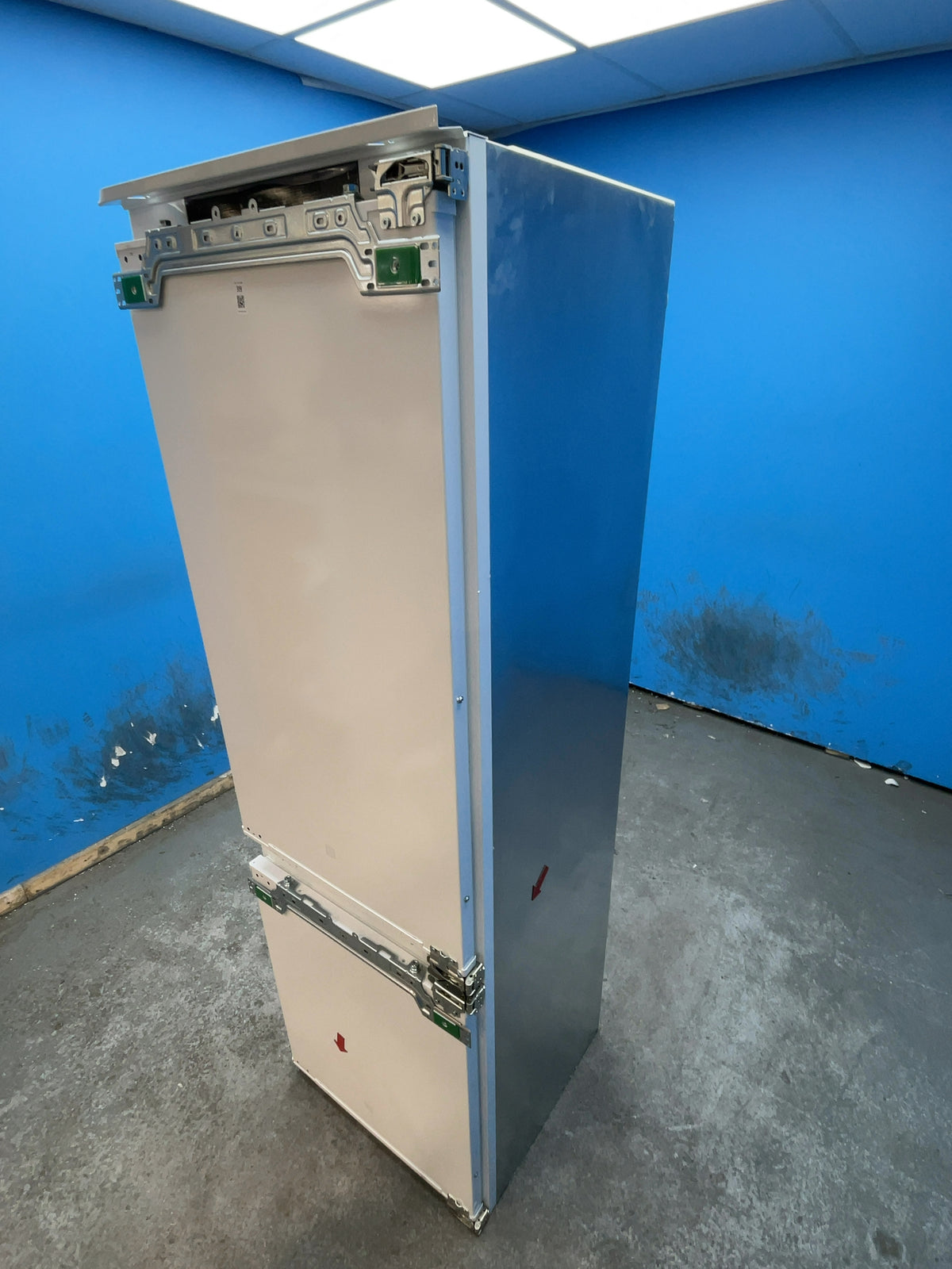 #GRC-168-428 - AEG 6000 TwinTech 177cm Integrated Fridge Freezer – 70/30 Split, Frost Free, Fixed Hinge