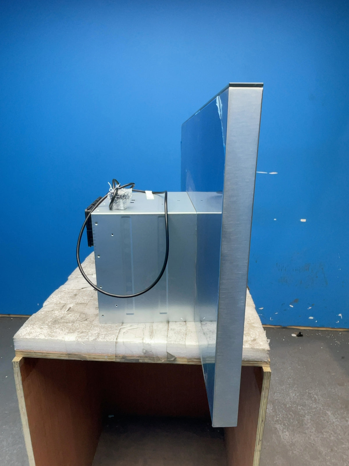 #GRC-169-005 - Midea 90cm Chimney Cooker Hood – 650m³/h Extraction, Gesture Control, Stainless Steel