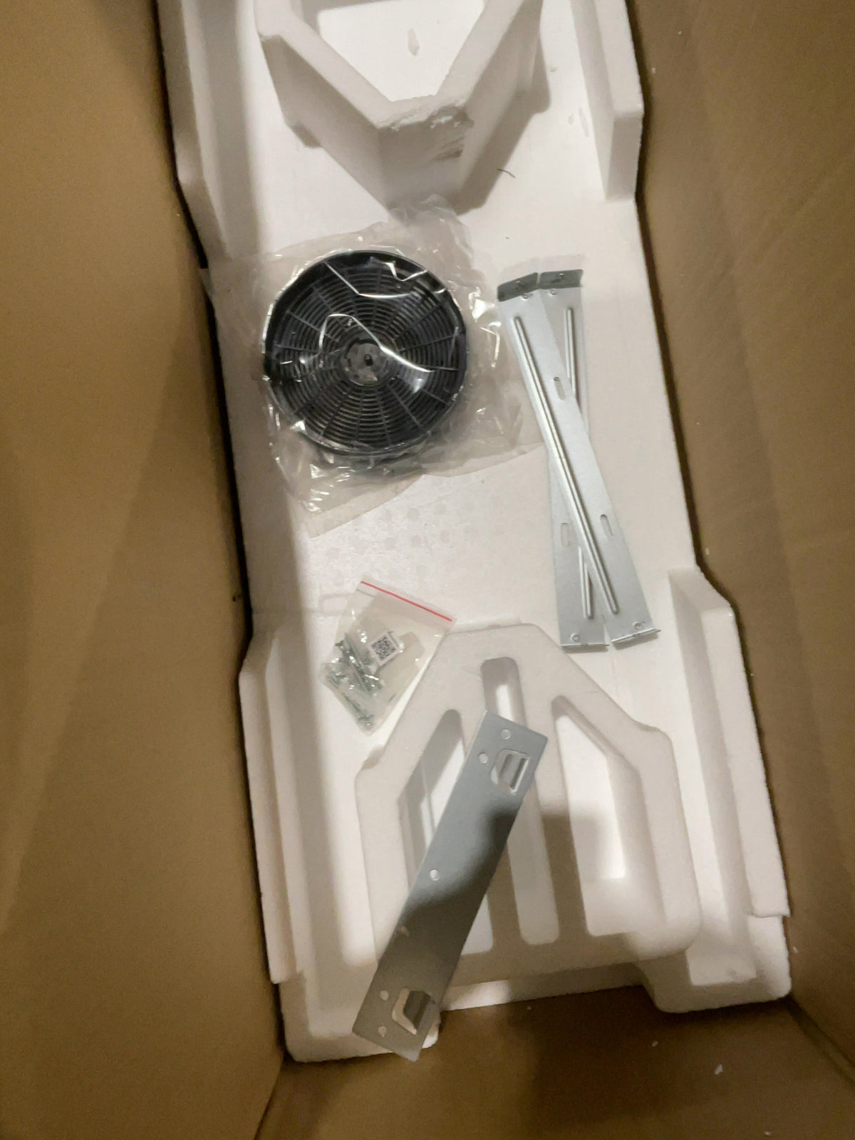#GRC-169-007 - Midea 90cm Chimney Cooker Hood – 650m³/h Extraction, Gesture Control, Stainless Steel