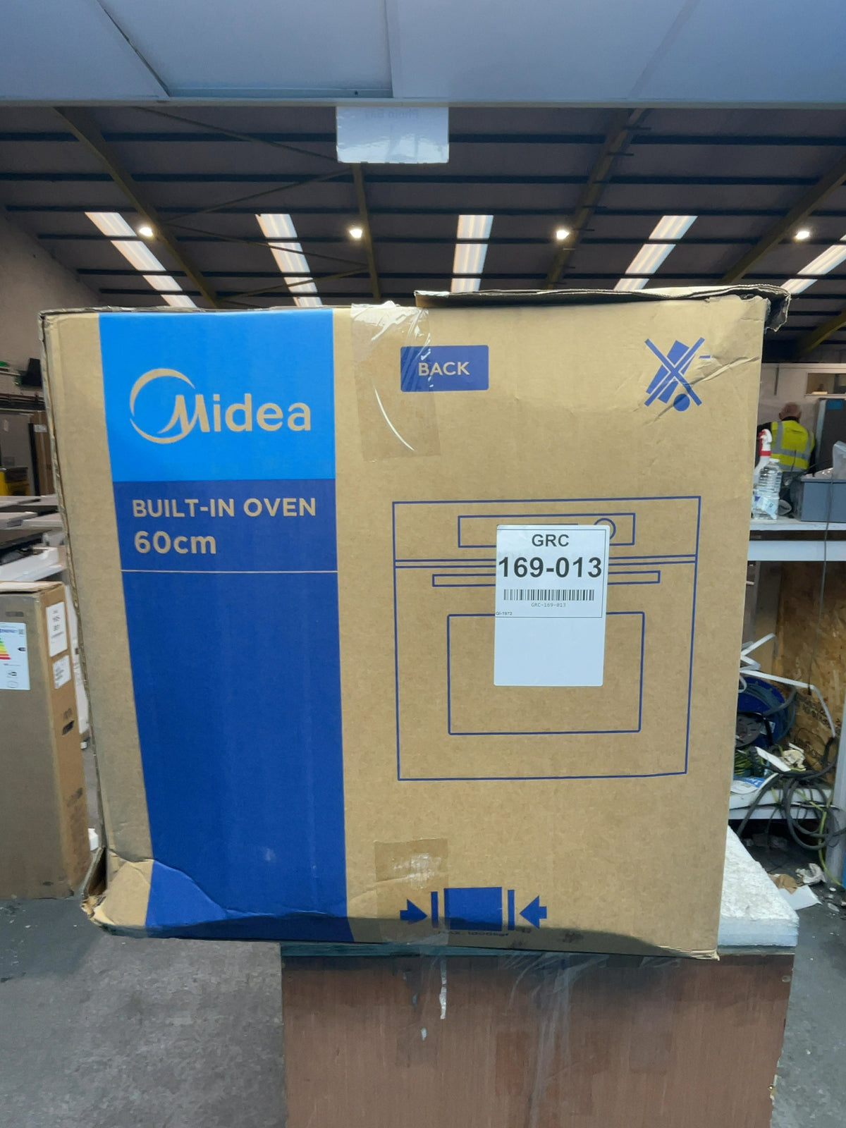 #GRC-169-013 - Midea 60cm Built In Electric Single Oven – 72L Capacity, Xpress Fry, Aqua Clean, WiFi, Black