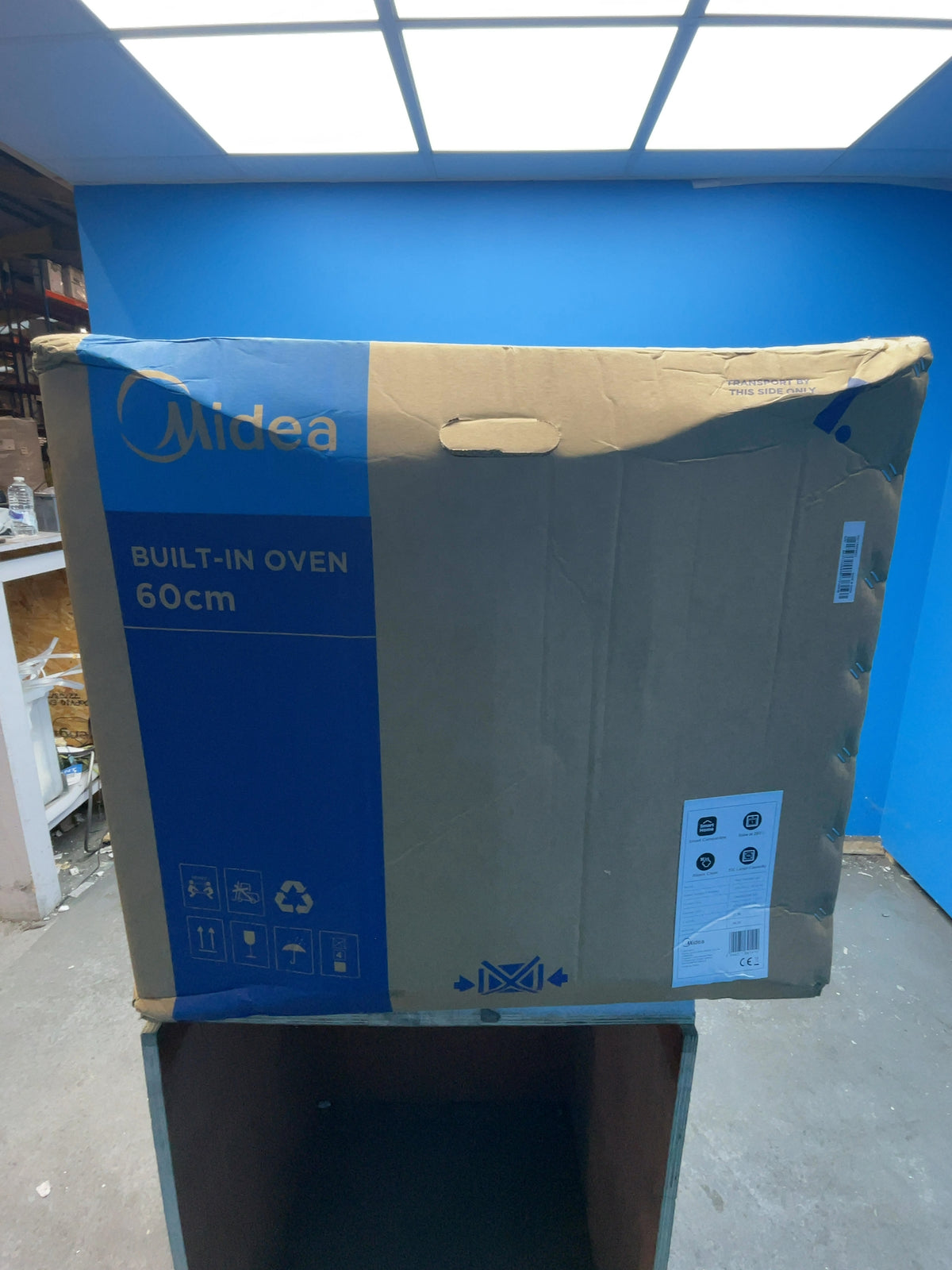 #GRC-169-018 - Midea 60cm Built In Electric Single Oven – 72L Capacity, Xpress Fry, Aqua Clean, WiFi, Black