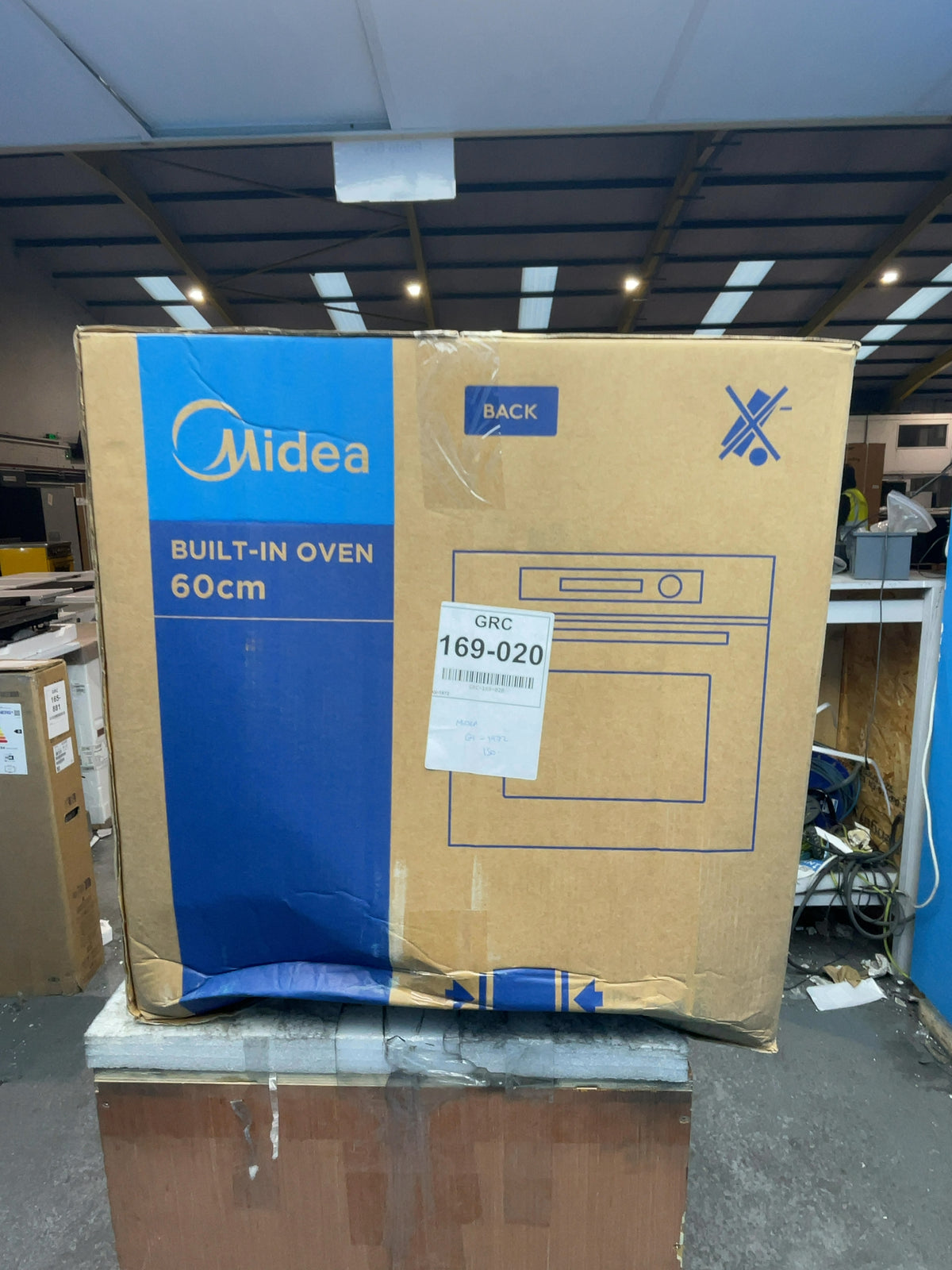 #GRC-169-020 - Midea 60cm Built In Electric Single Oven – 72L Capacity, Xpress Fry, Aqua Clean, WiFi, Black
