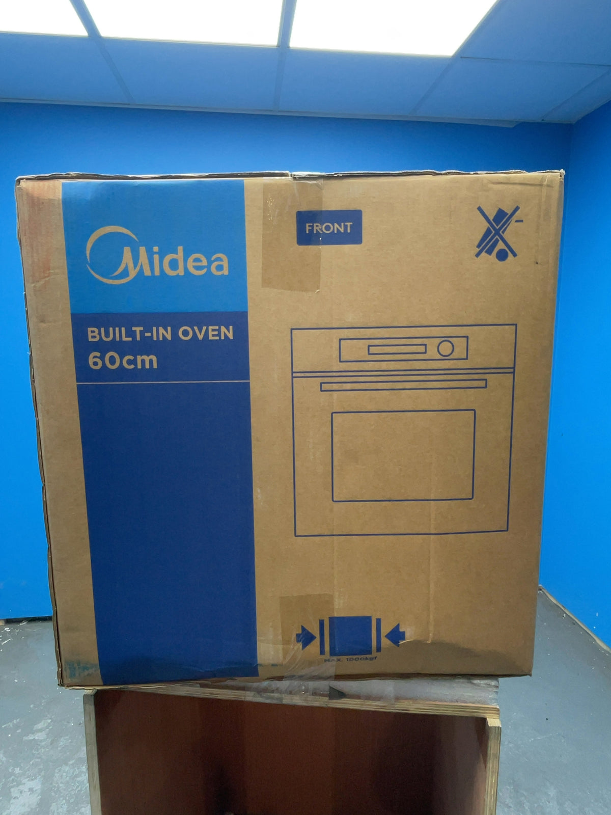 #GRC-169-021 - Midea 60cm Built In Electric Single Oven – 72L Capacity, Xpress Fry, Aqua Clean, WiFi, Black